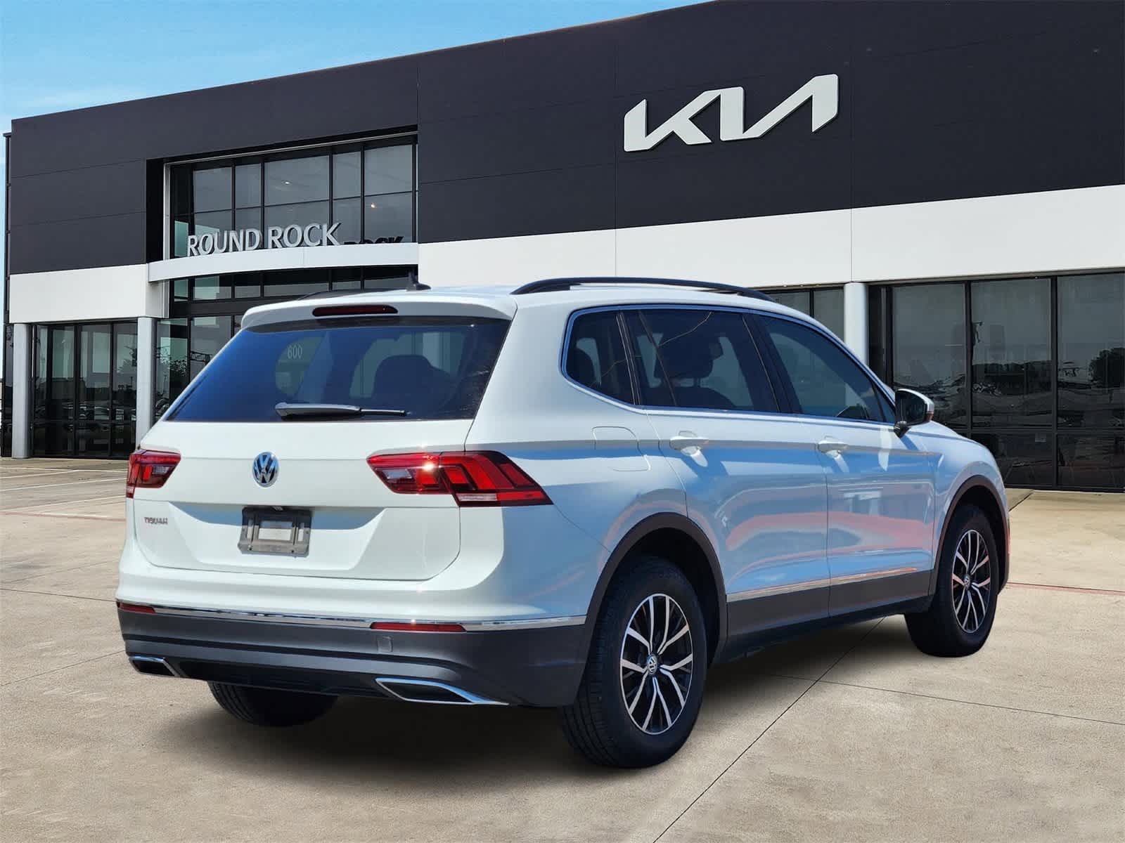Thumbnail: 2021 Volkswagen Tiguan - 5