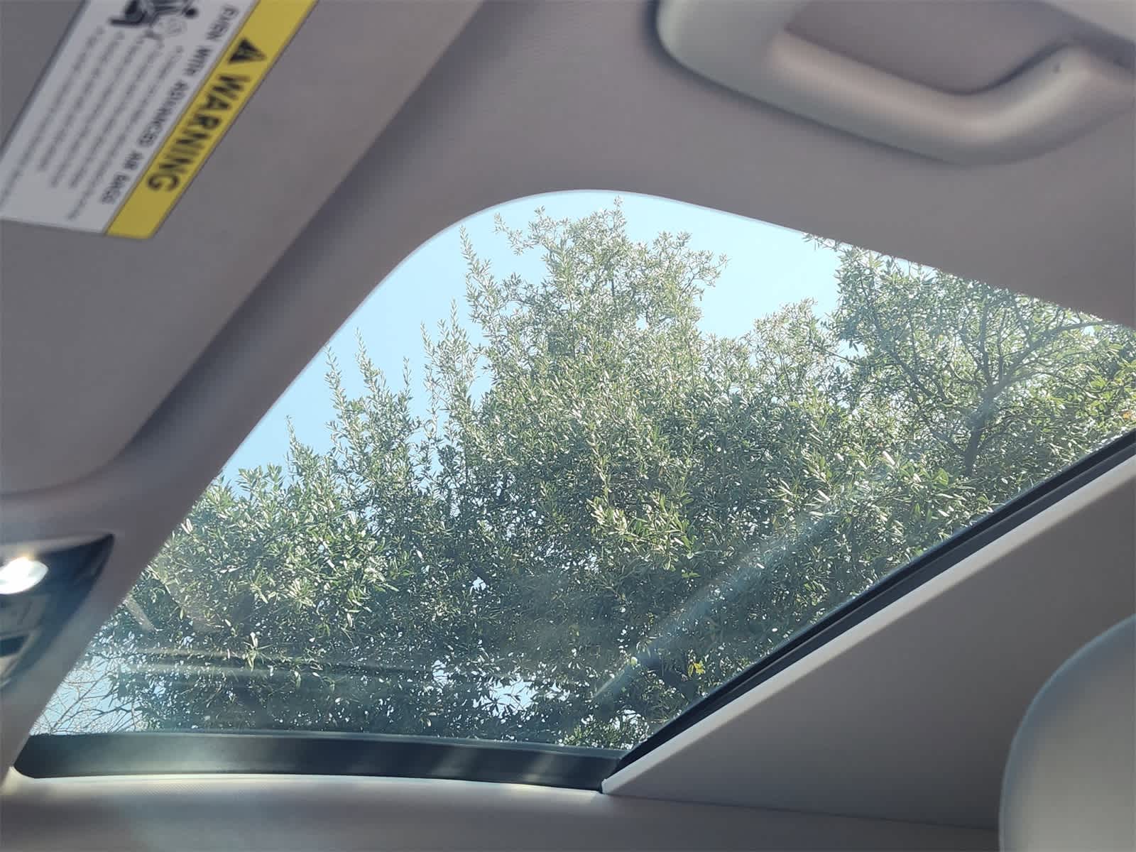 Thumbnail: 2023 Kia Sorento - 25