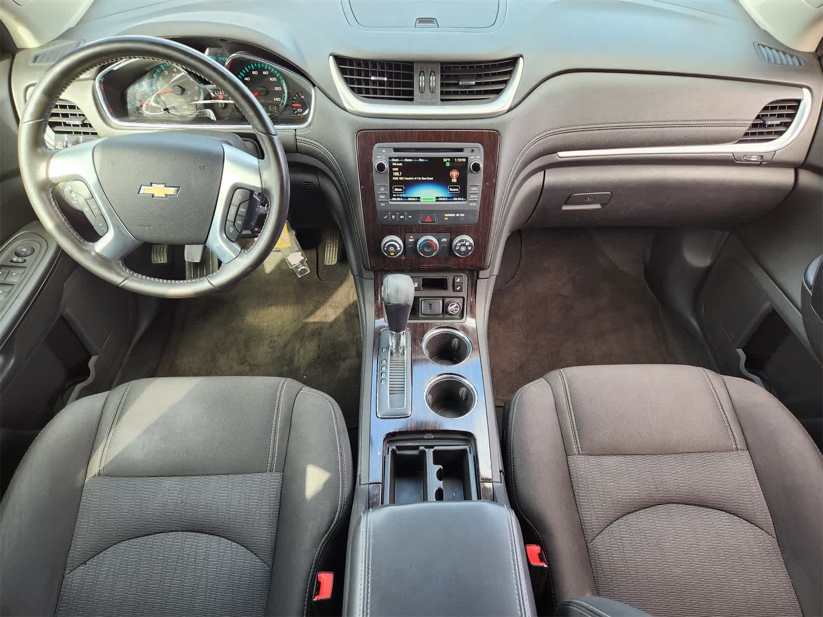 Thumbnail: 2017 Chevrolet Traverse - 23