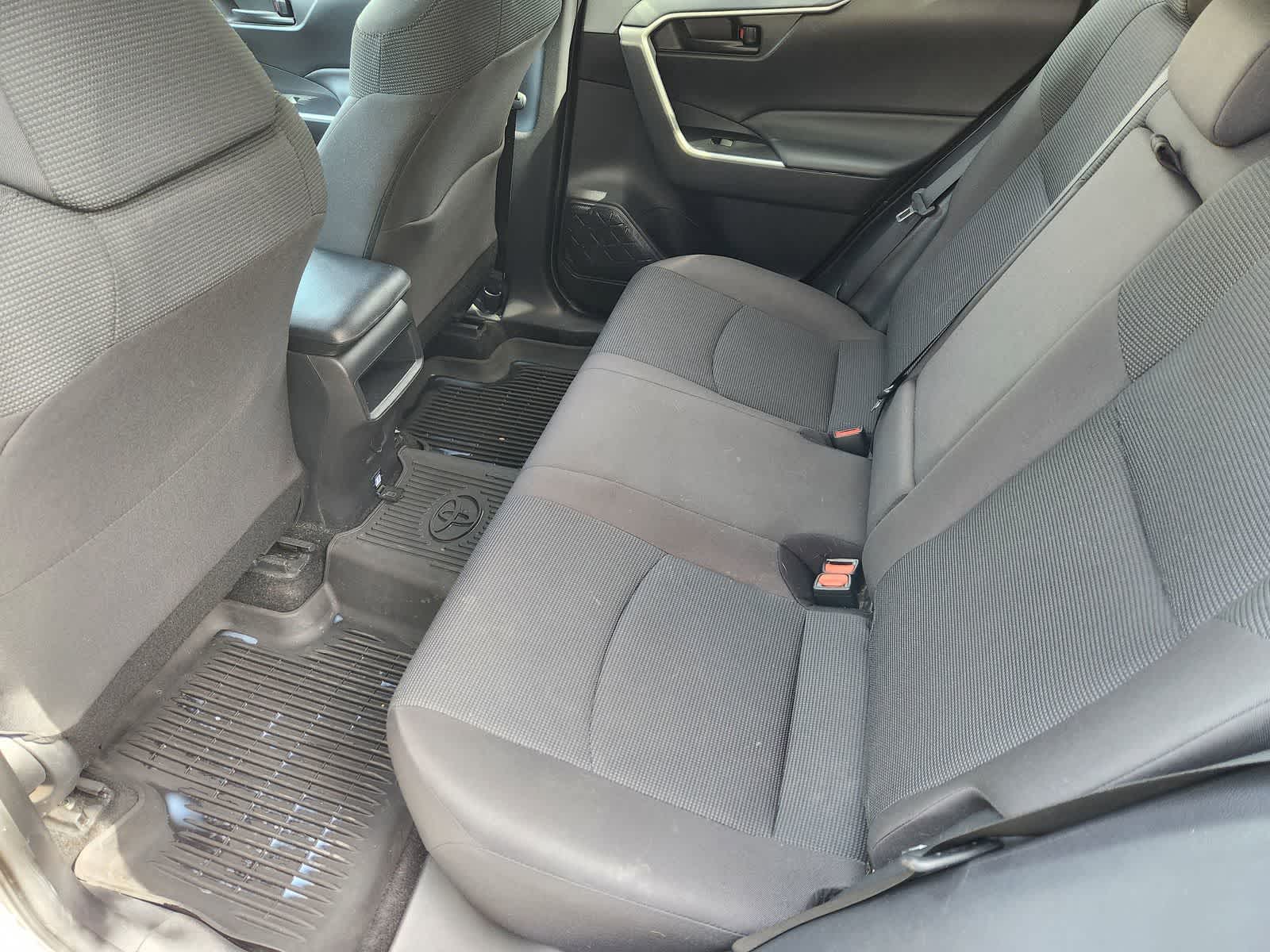 Thumbnail: 2021 Toyota RAV4 - 28