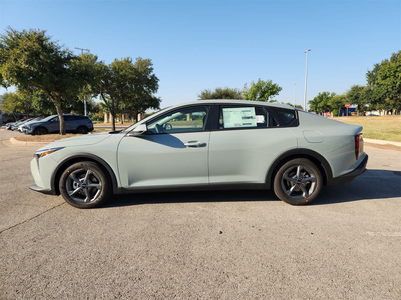 2025 Kia K4 LXS photo 4