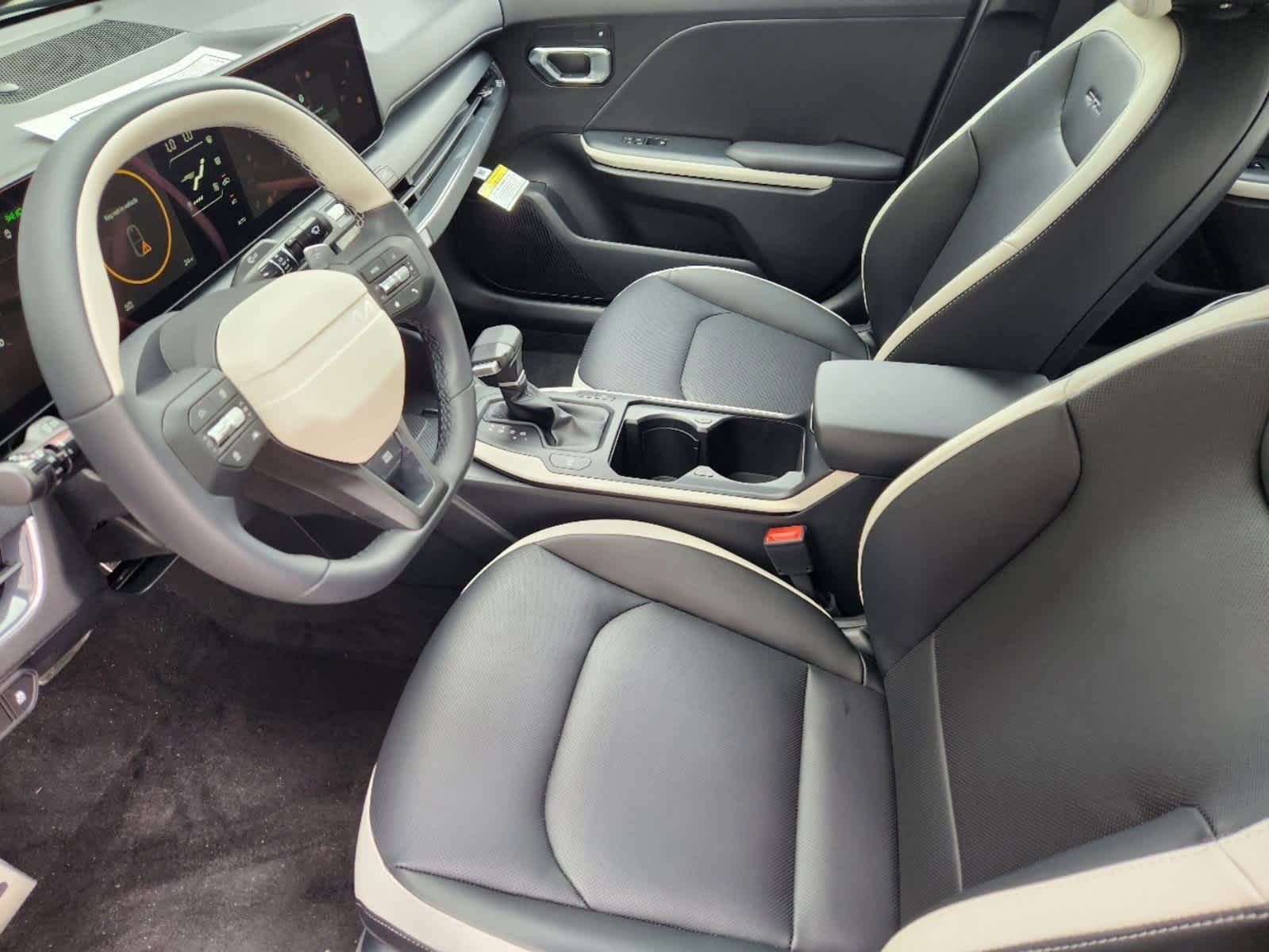 Thumbnail: 2025 Kia K4 - 10