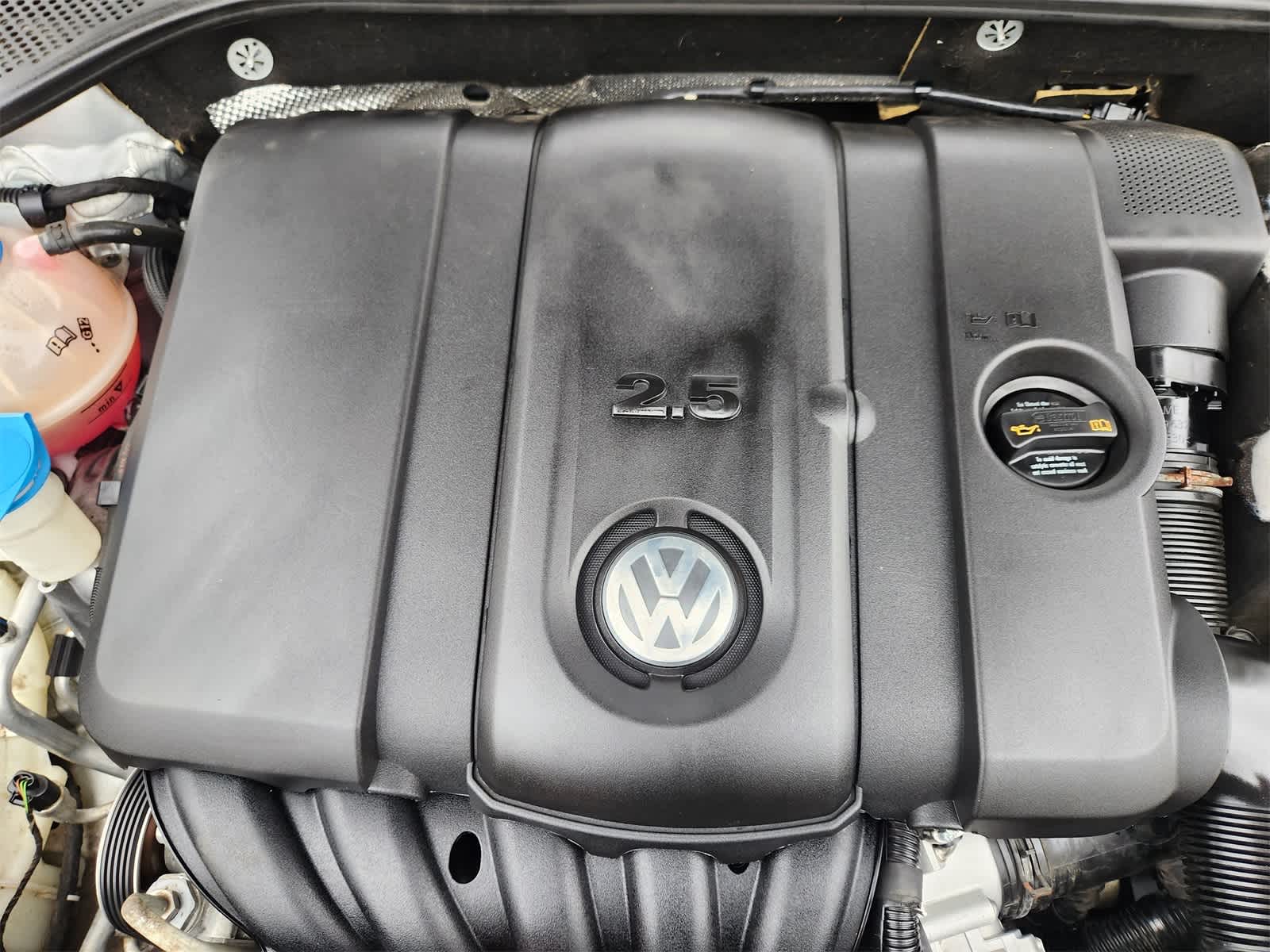 Thumbnail: 2012 Volkswagen Passat - 28