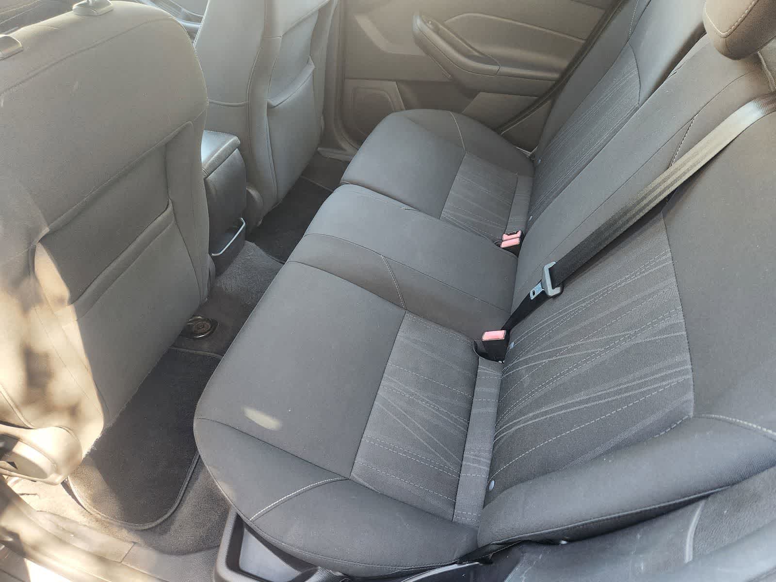 Thumbnail: 2015 Ford Focus - 29