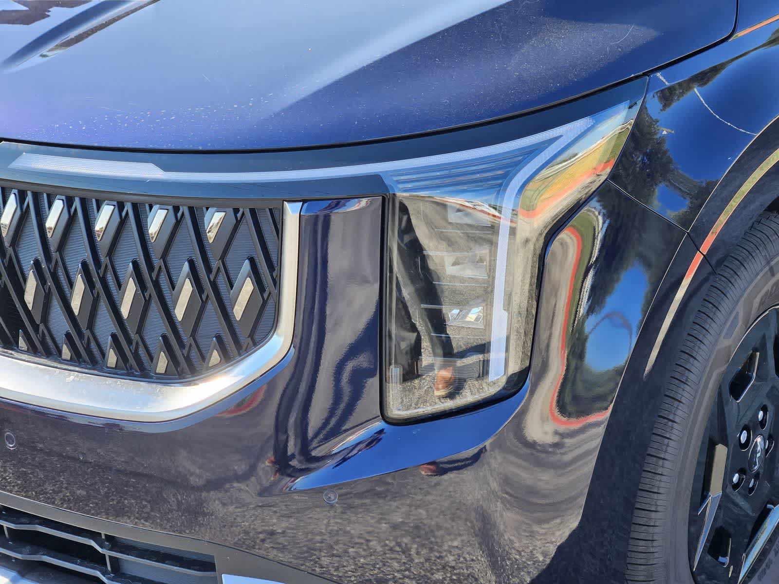2027 Kia Carnival LXS - Photo 6