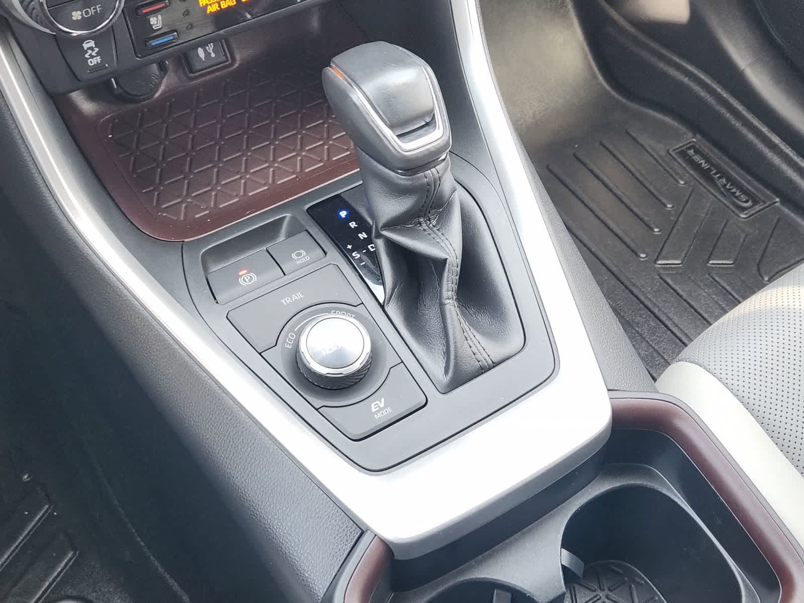 Thumbnail: 2019 Toyota RAV4 - 18