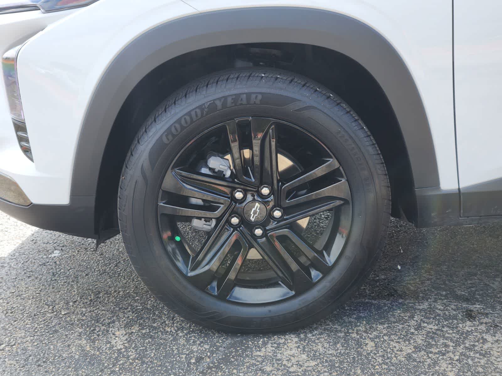 Thumbnail: 2025 Chevrolet Trax - 9