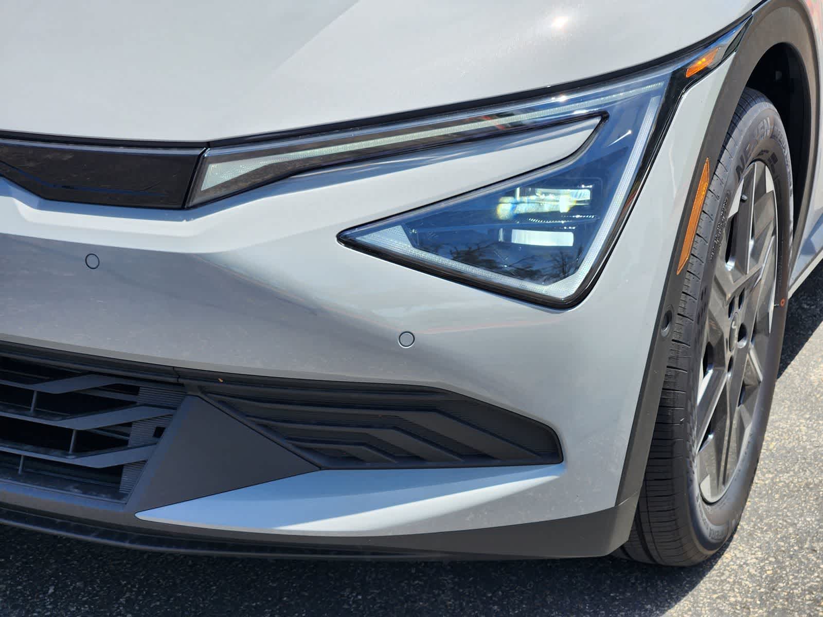 Thumbnail: 2025 Kia EV6 - 7