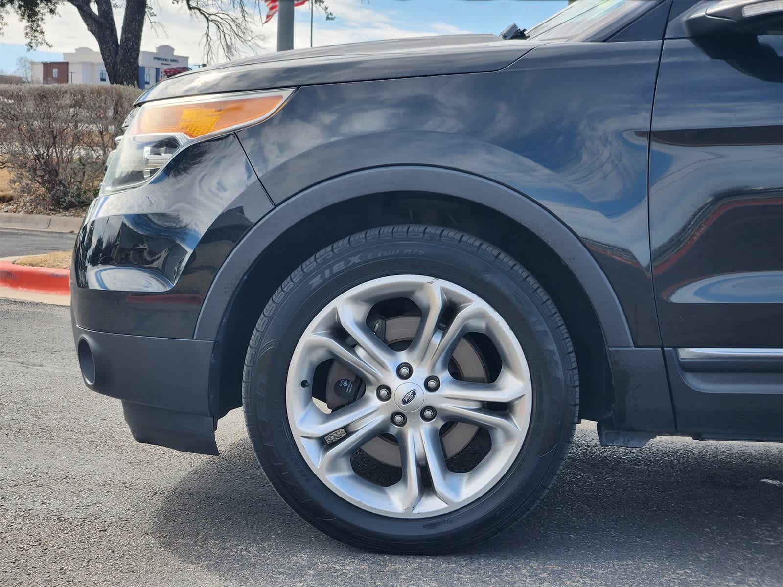 Thumbnail: 2013 Ford Explorer - 8