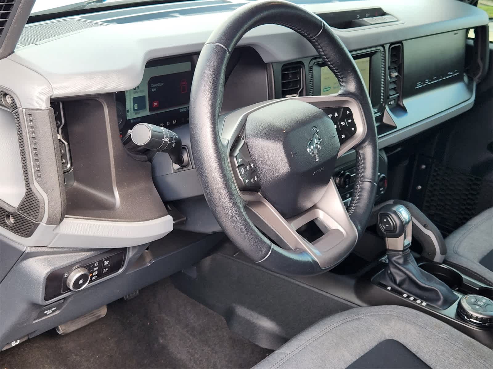 2023 Ford Bronco Big Bend photo 2