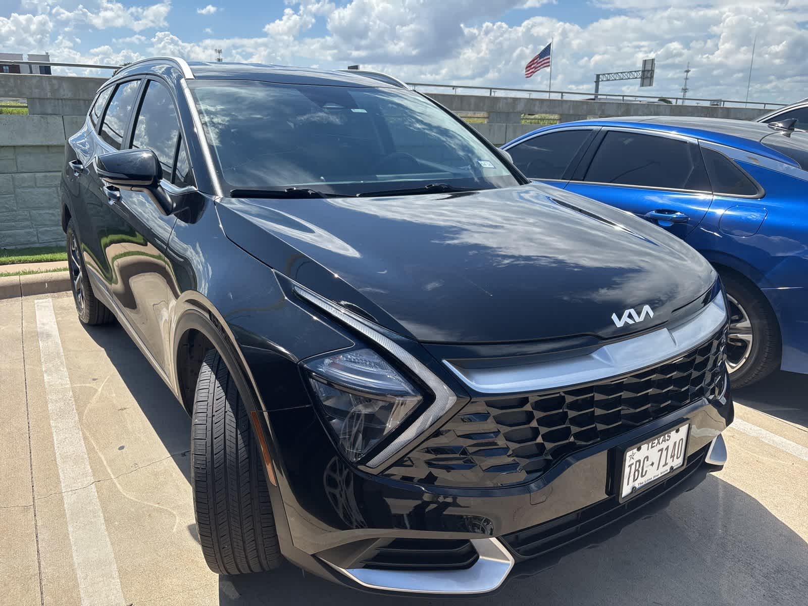 Thumbnail: 2023 Kia Sportage - 3