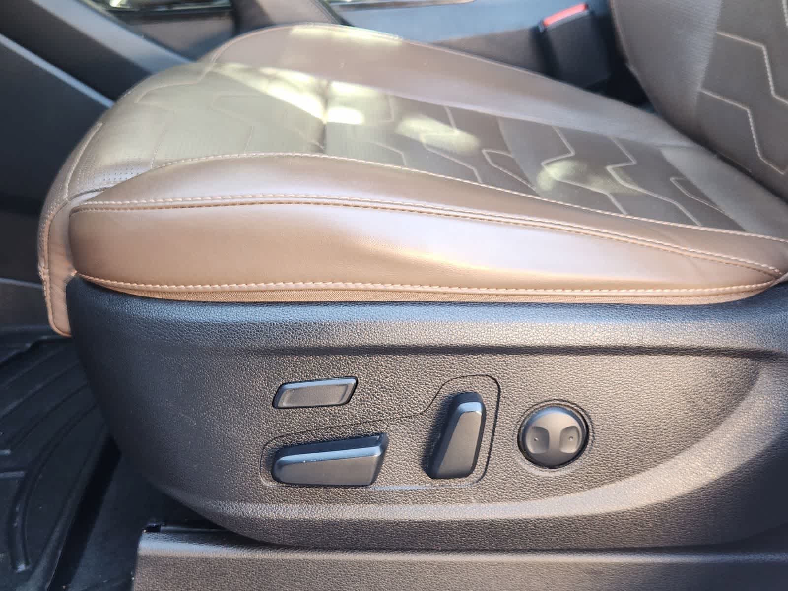 Thumbnail: 2022 Kia Telluride - 23