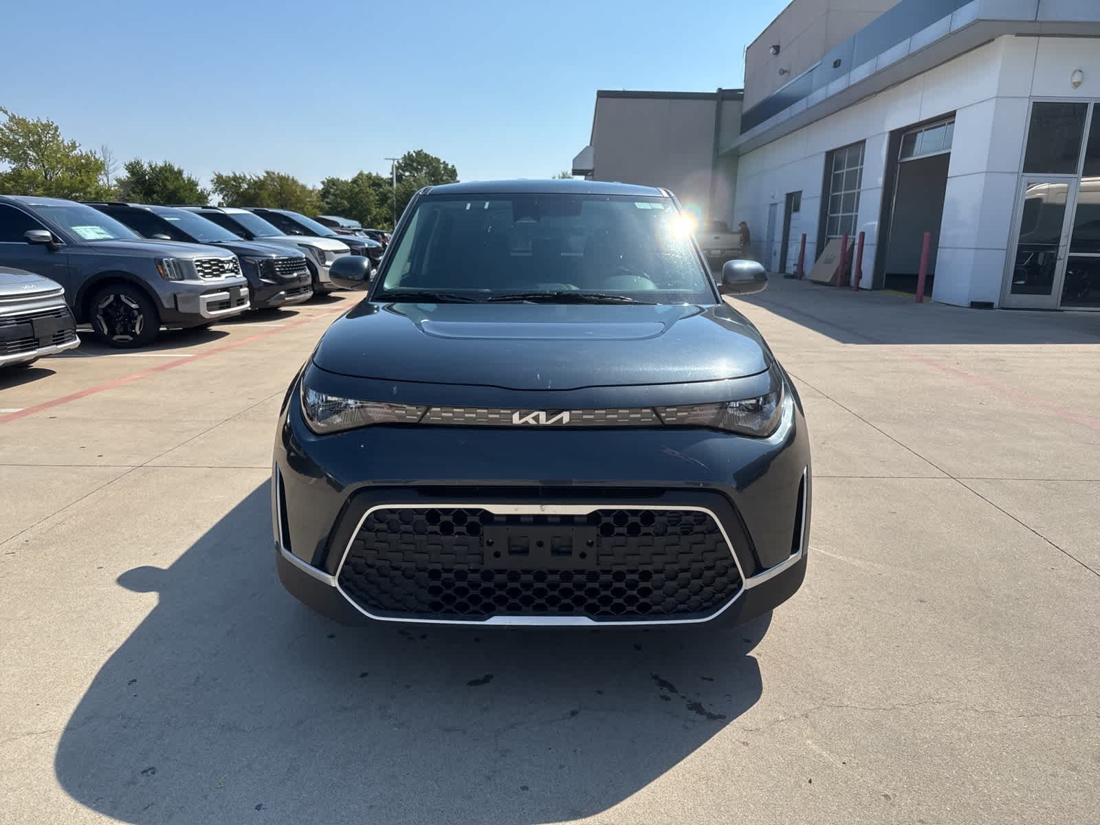 2024 Kia Soul LX photo 2