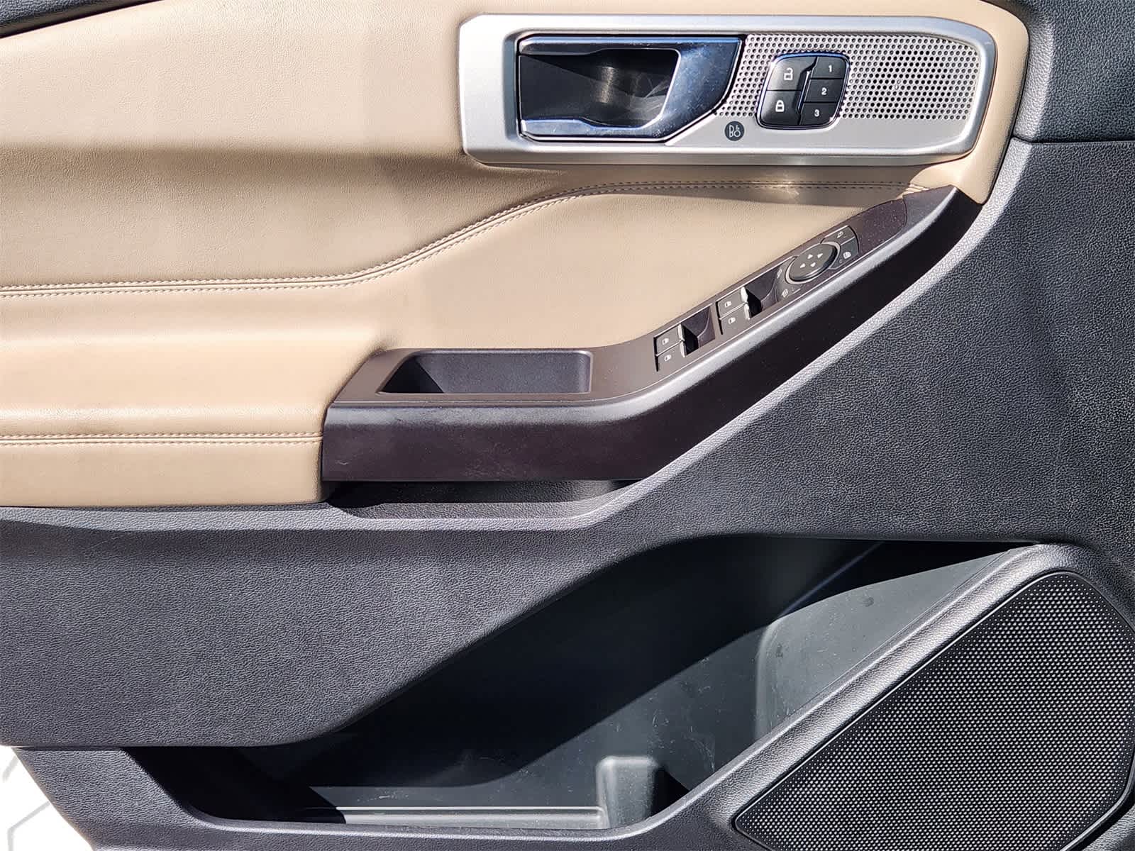 Thumbnail: 2020 Ford Explorer - 22