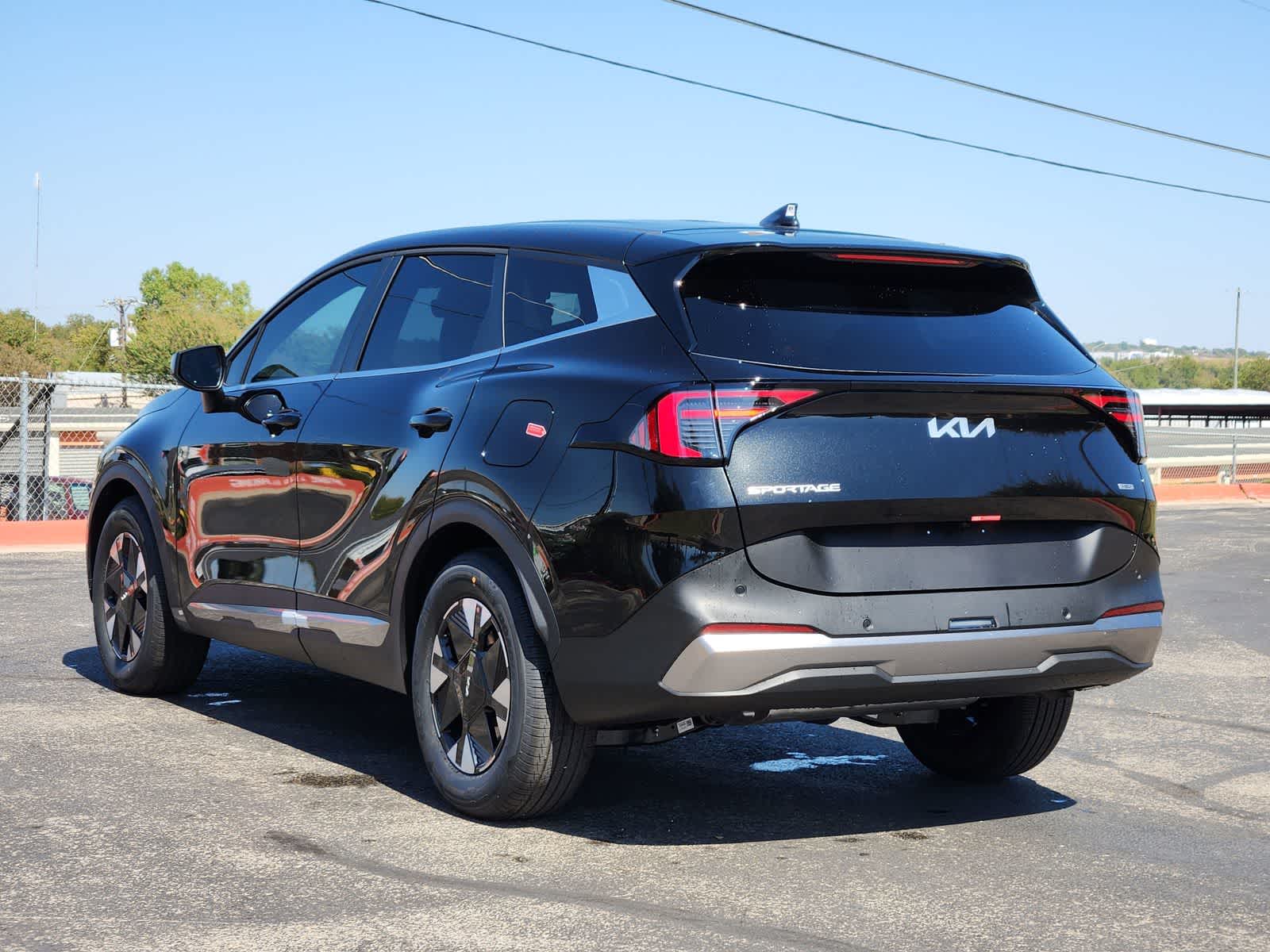 Thumbnail: 2026 Kia Sportage - 6