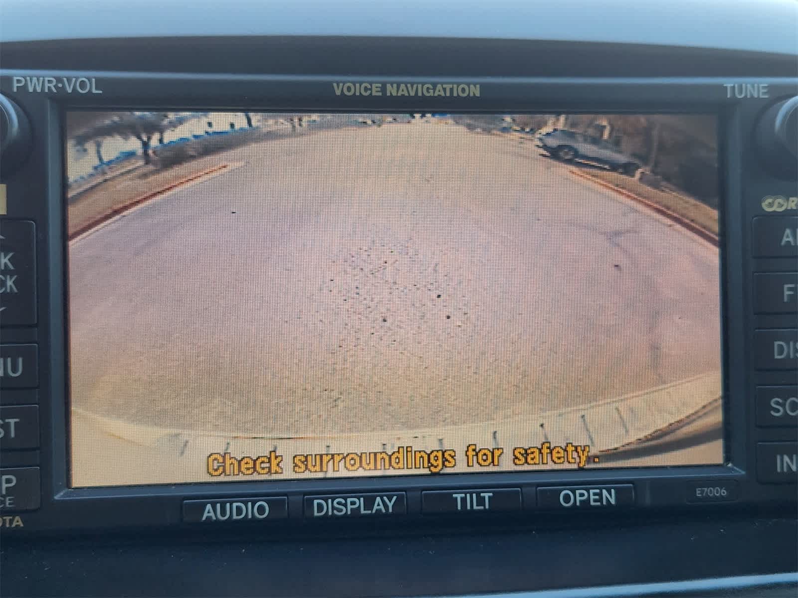 Thumbnail: 2005 Toyota Sienna - 18