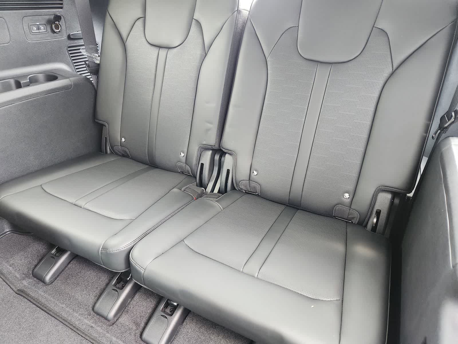 Thumbnail: 2026 Kia Sorento - 25