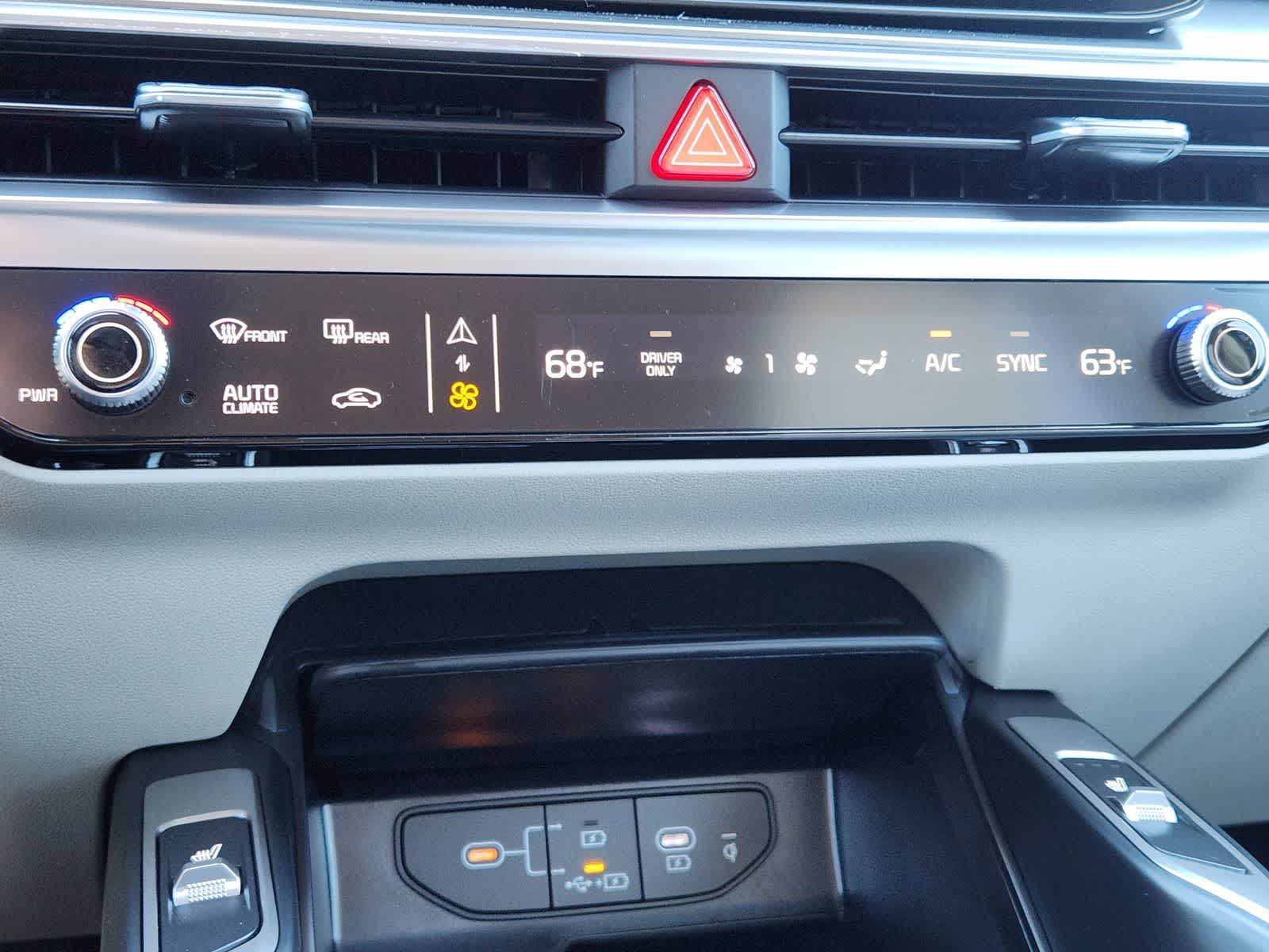 Thumbnail: 2026 Kia Sorento - 18