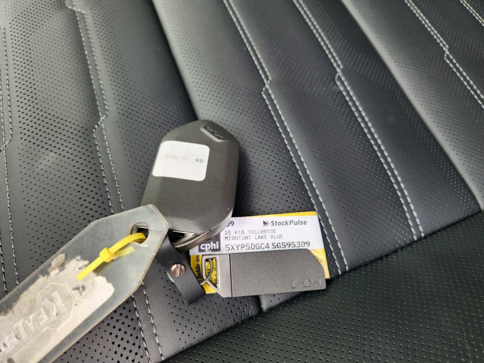 Thumbnail: 2025 Kia Telluride - 24