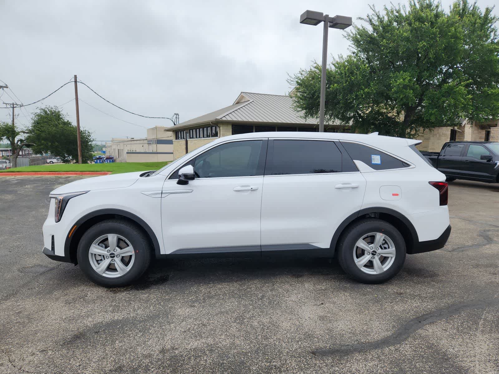Thumbnail: 2026 Kia Sorento - 4