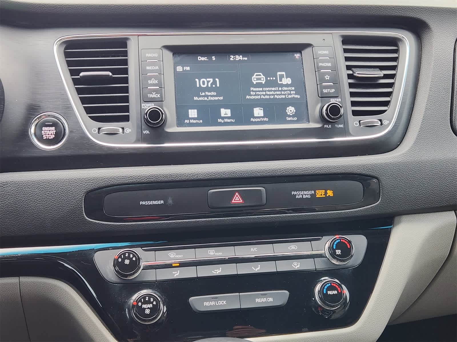 Thumbnail: 2019 Kia Sedona - 16