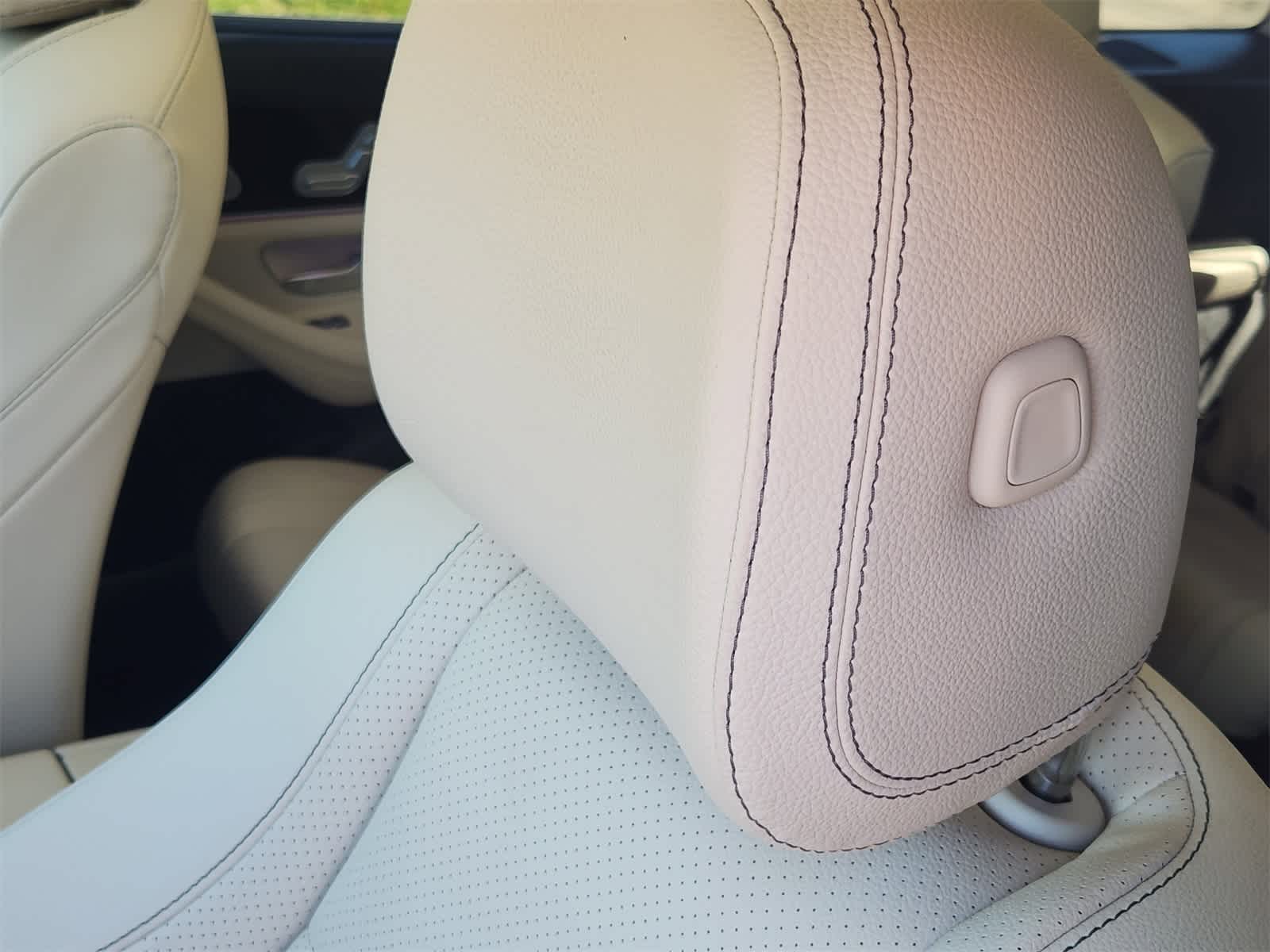 Thumbnail: 2020 Mercedes-Benz GLS - 15