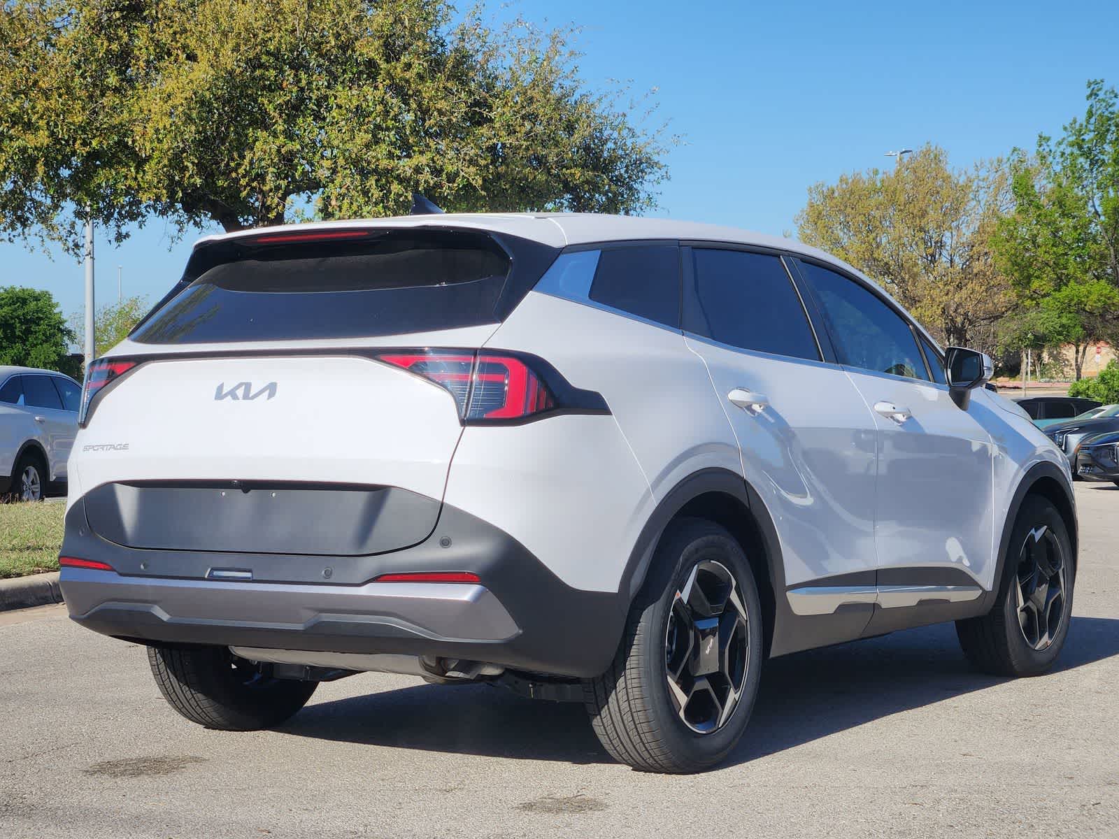 Thumbnail: 2026 Kia Sportage - 4