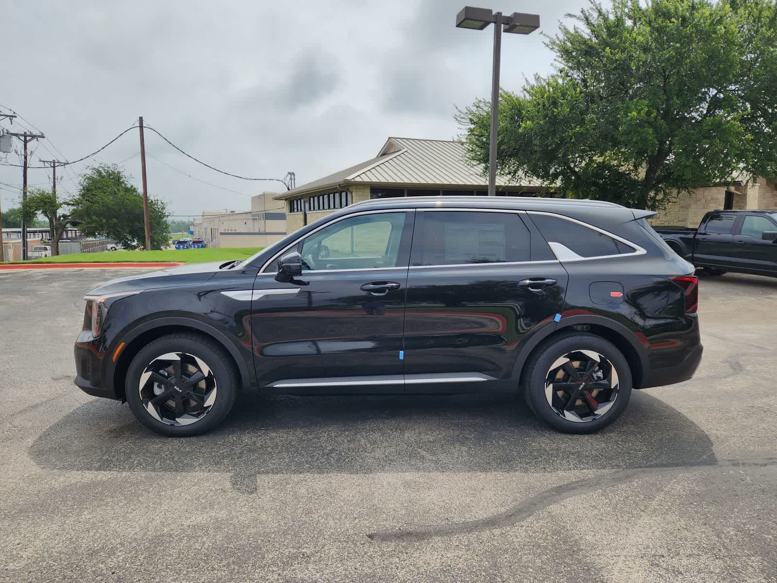 Thumbnail: 2026 Kia Sorento - 4