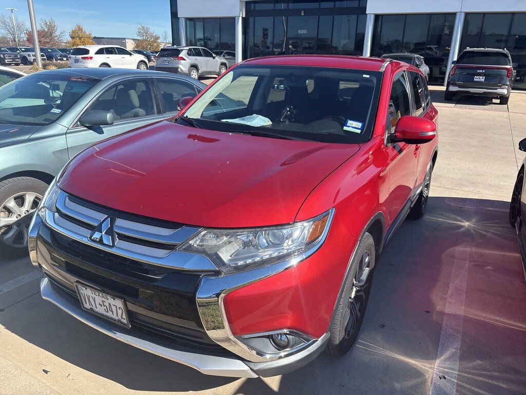 Used 2018 Mitsubishi Outlander SE CUV