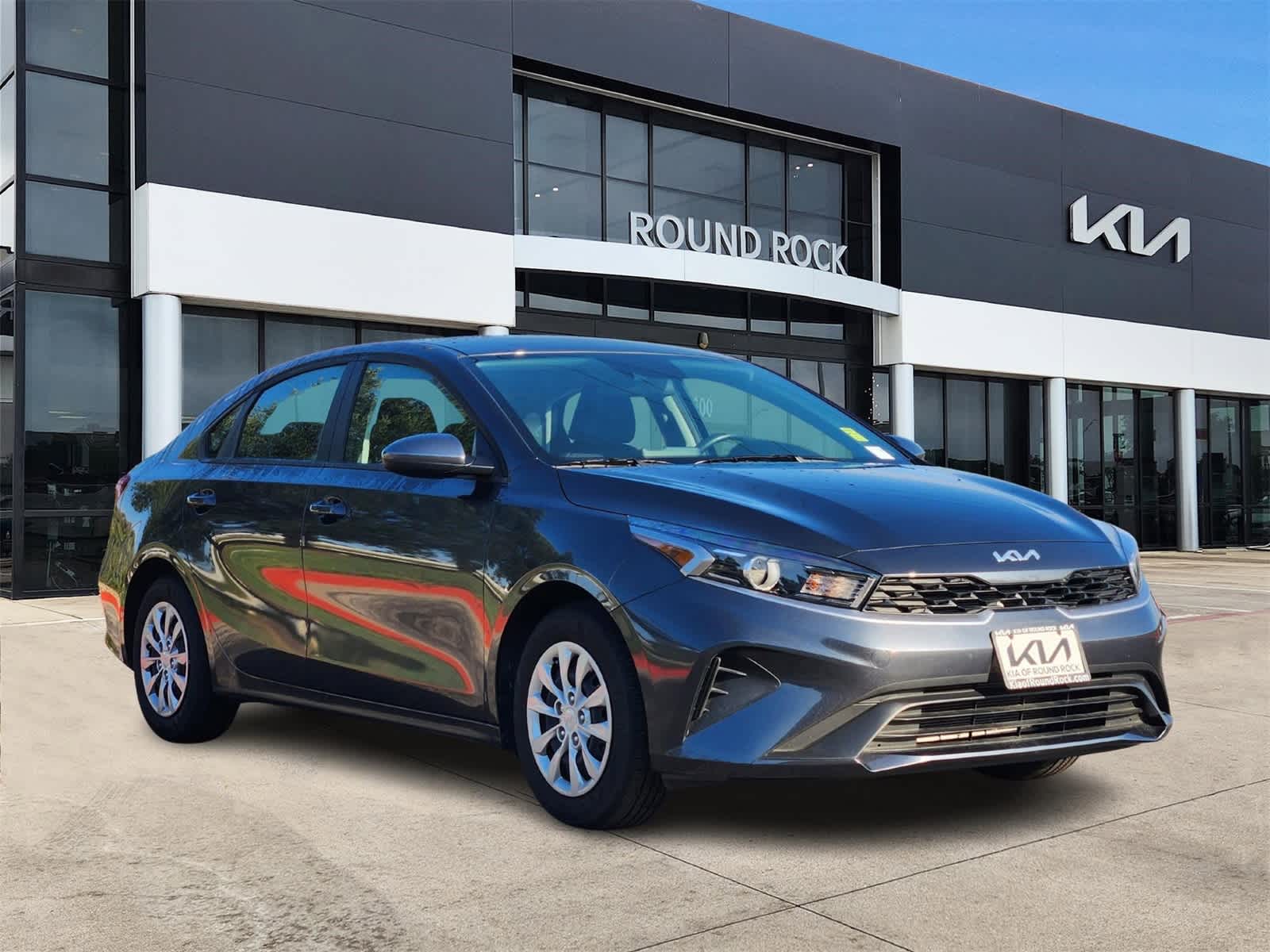 2024 Kia Forte LX photo 2