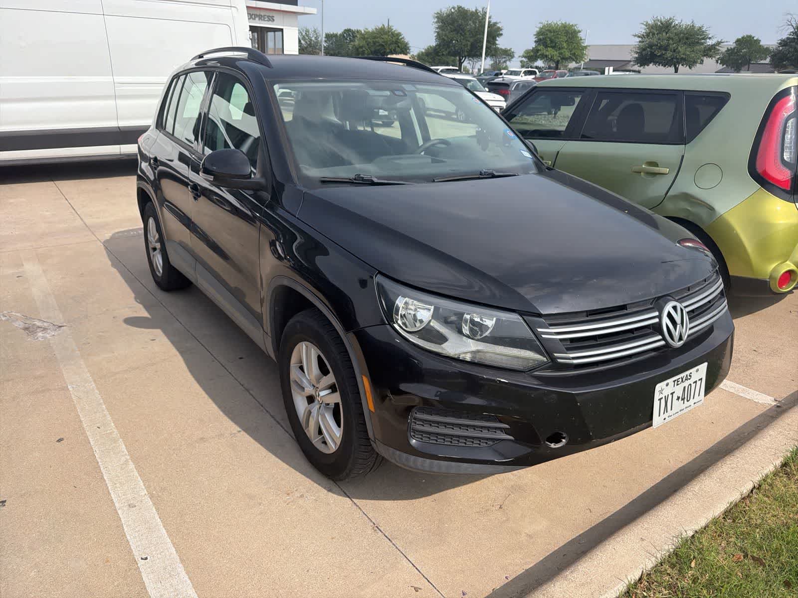 Thumbnail: 2016 Volkswagen Tiguan - 5