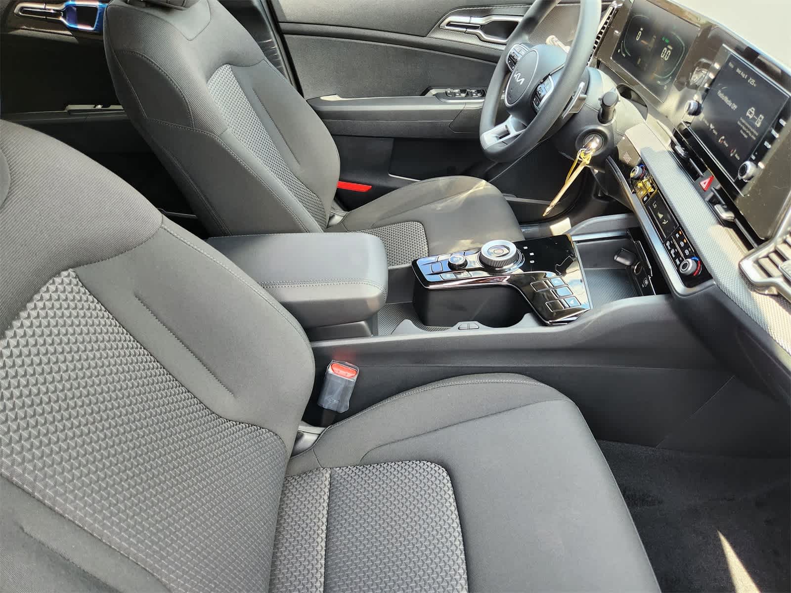 Thumbnail: 2025 Kia Sportage - 12