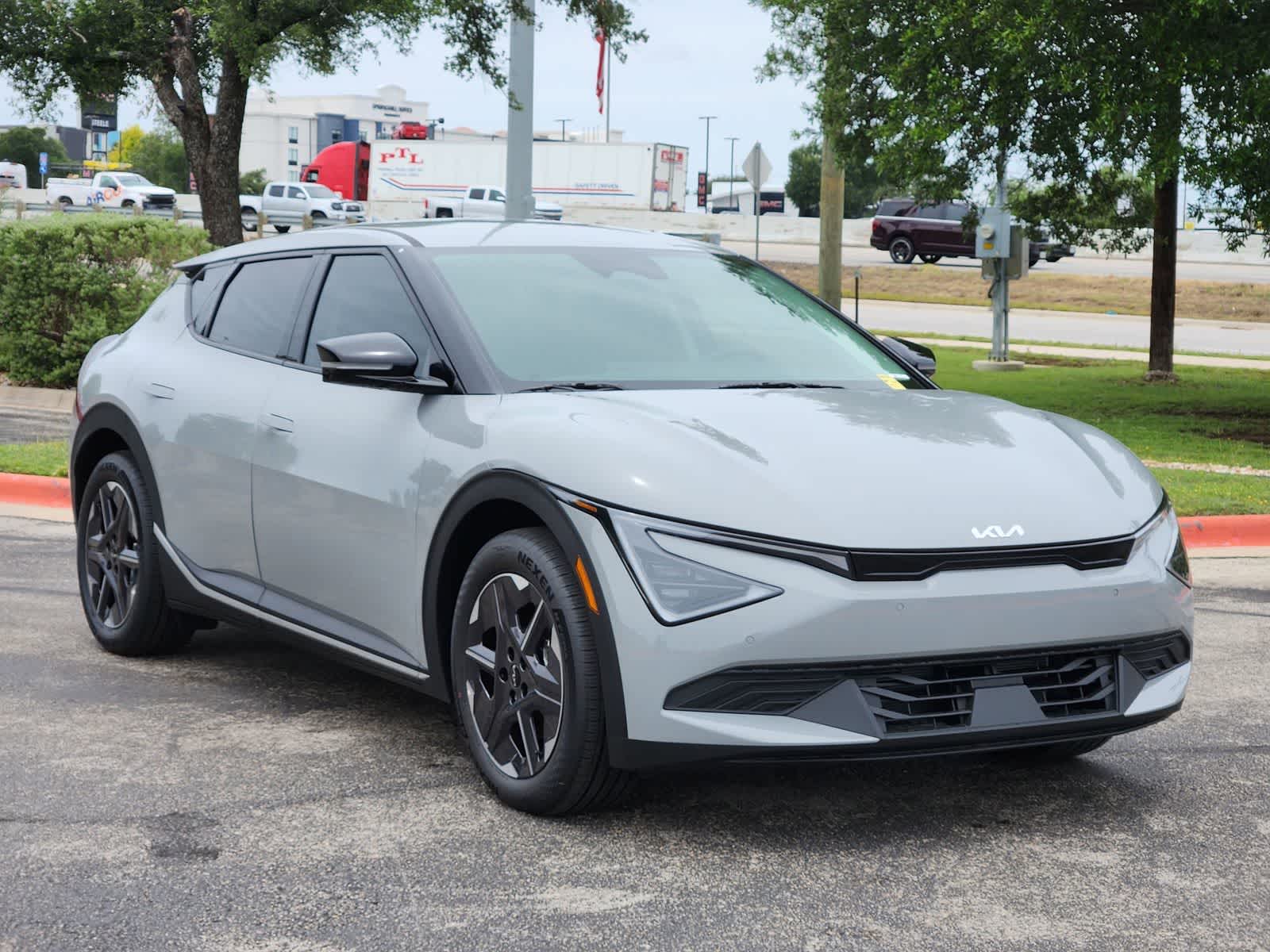 Thumbnail: 2026 Kia EV6 - 3