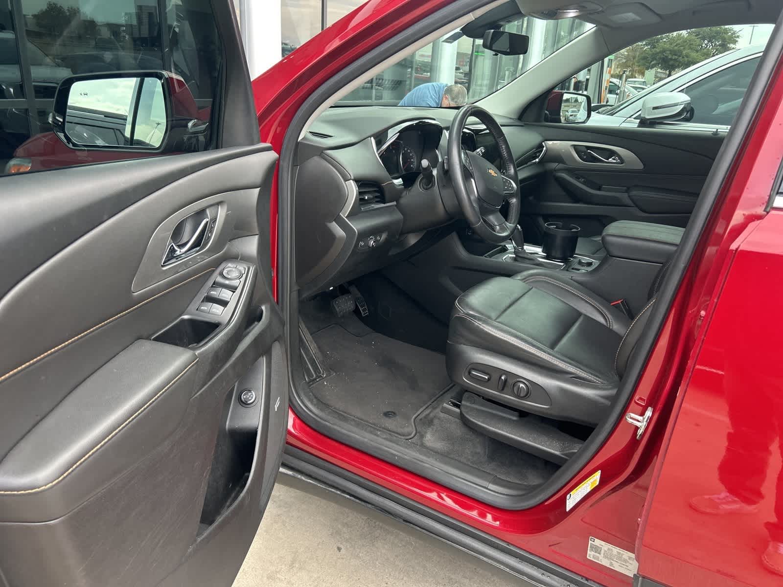 Thumbnail: 2020 Chevrolet Traverse - 9