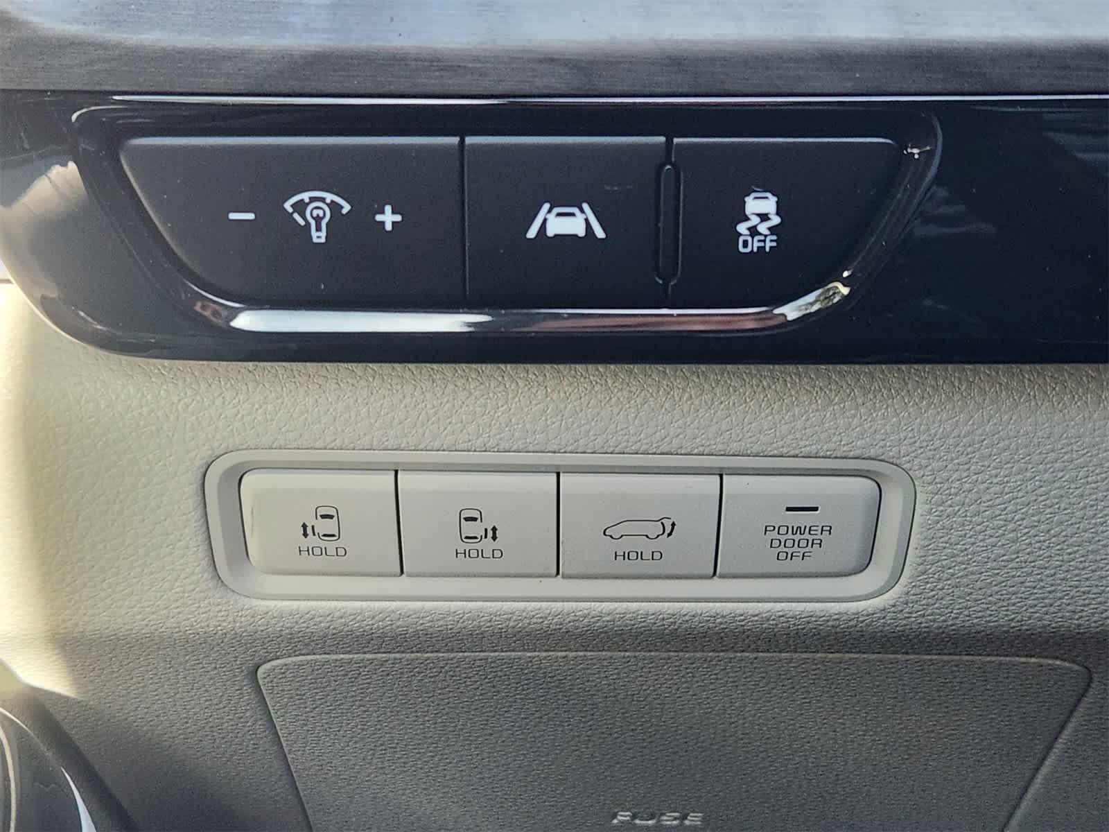 Thumbnail: 2024 Kia Carnival - 21