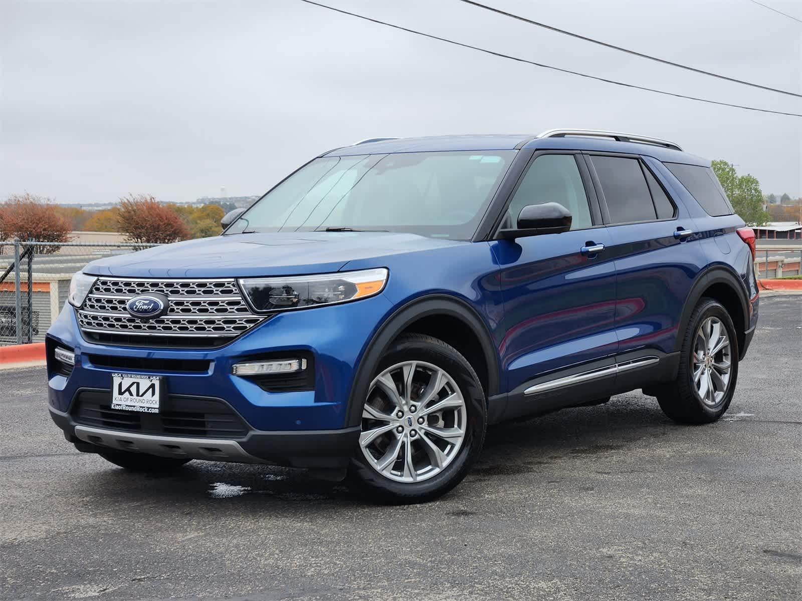 2023 Ford Explorer Limited's photo
