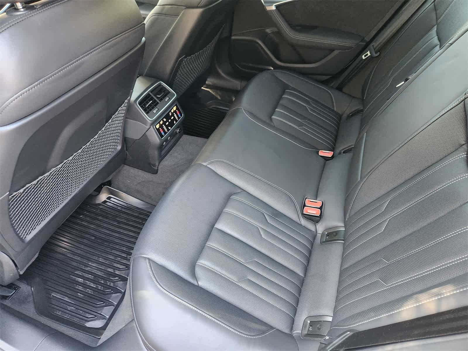 Thumbnail: 2022 Audi S6 - 28