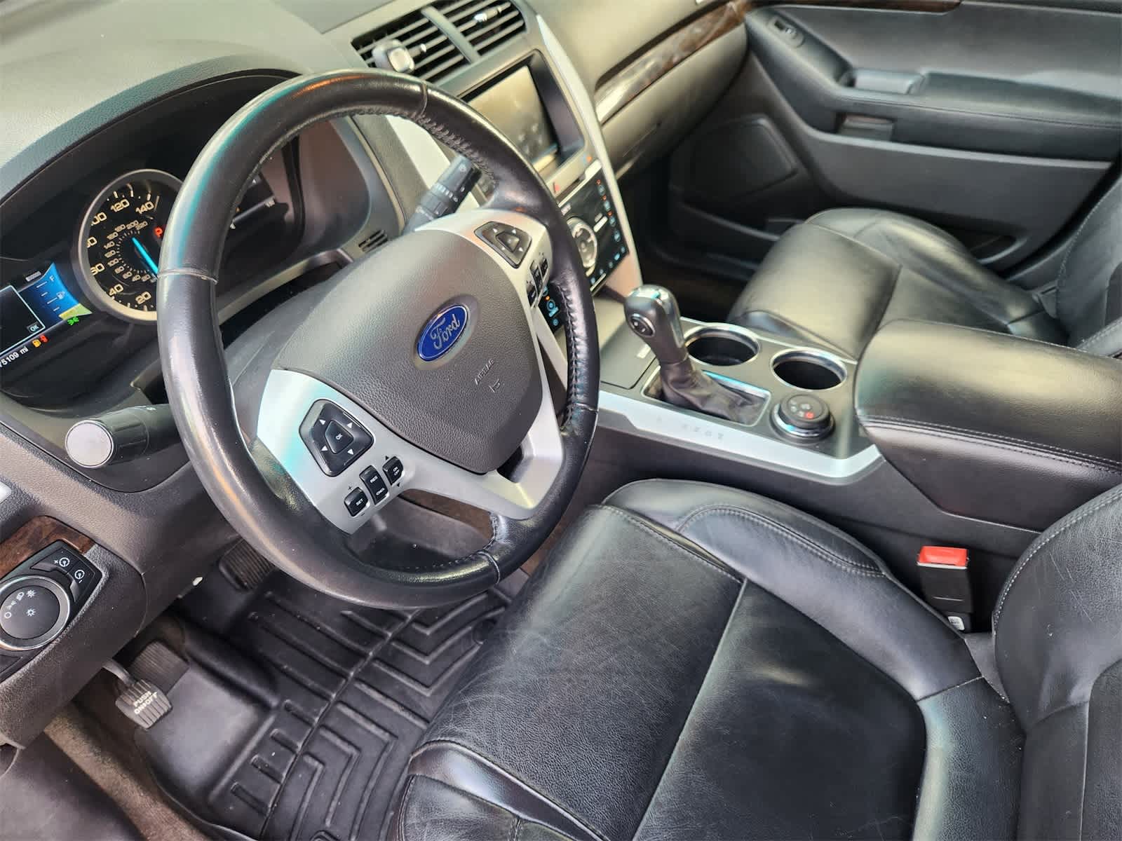 Thumbnail: 2013 Ford Explorer - 2