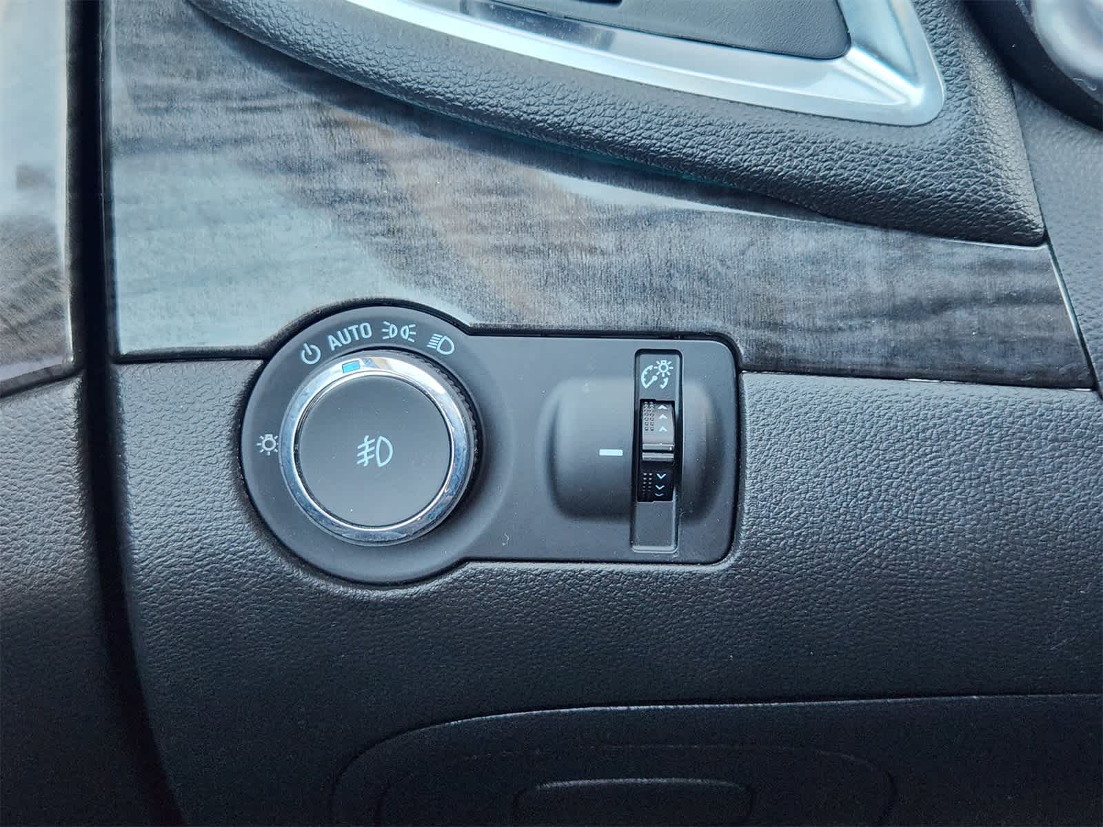 Thumbnail: 2016 Buick Encore - 21