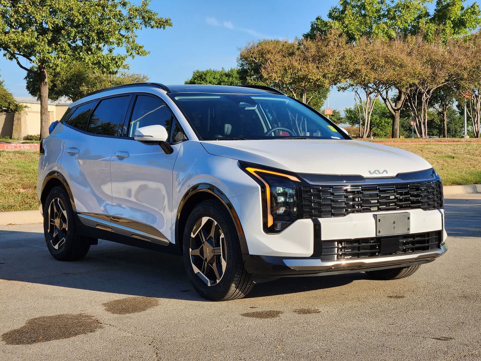 Thumbnail: 2026 Kia Sportage - 3