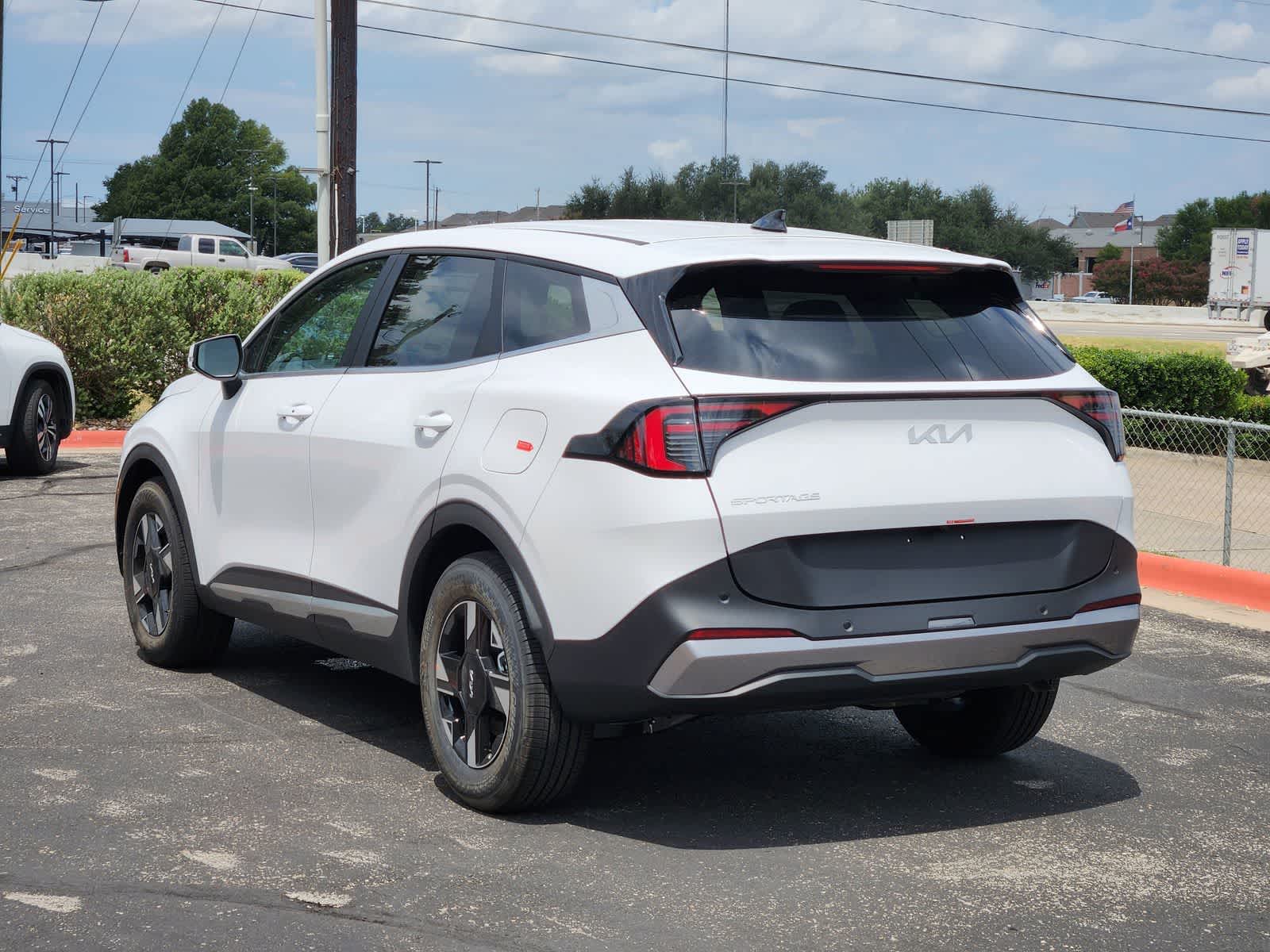 Thumbnail: 2026 Kia Sportage - 5