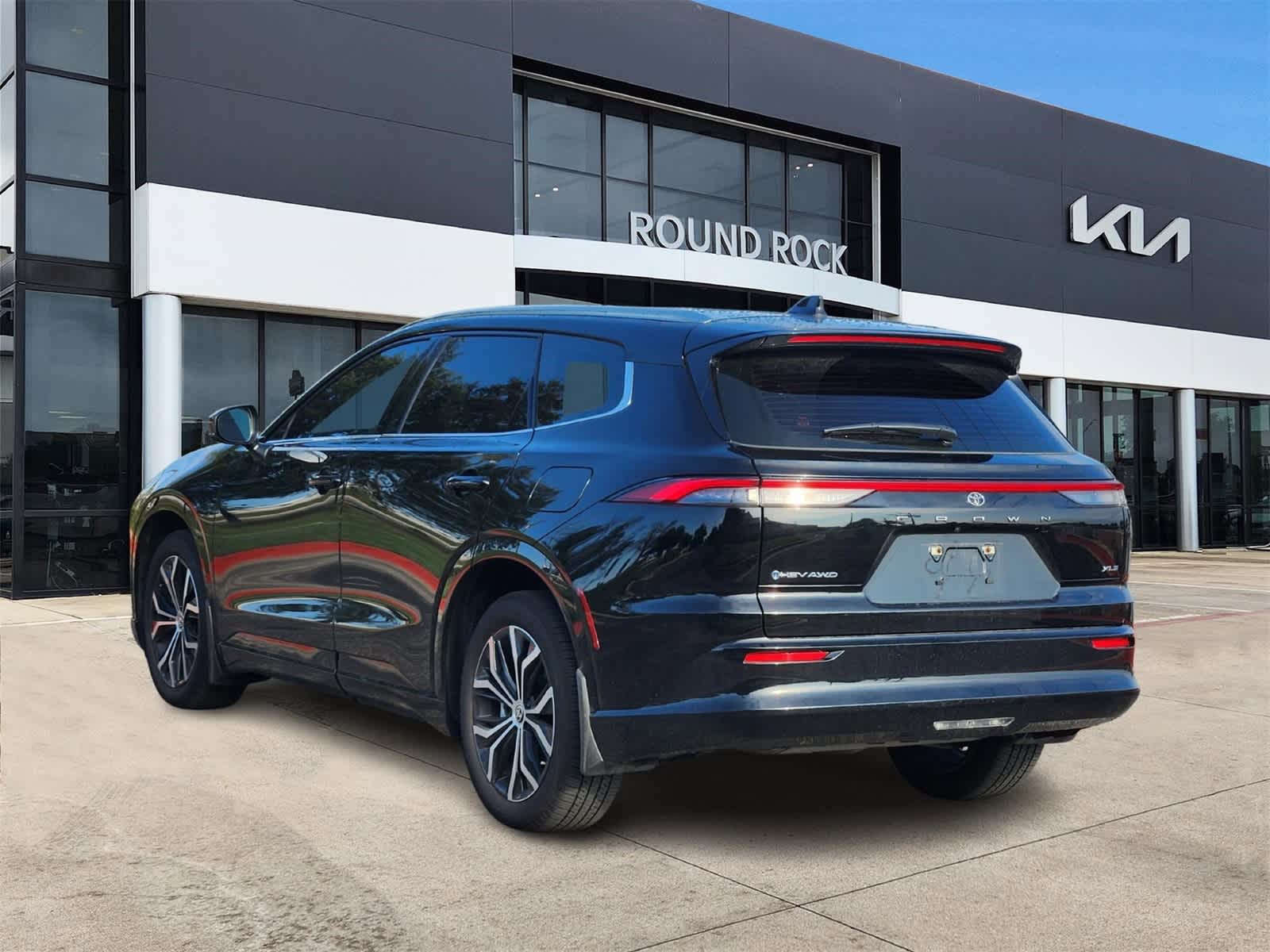 Thumbnail: 2025 Toyota Crown Signia - 6