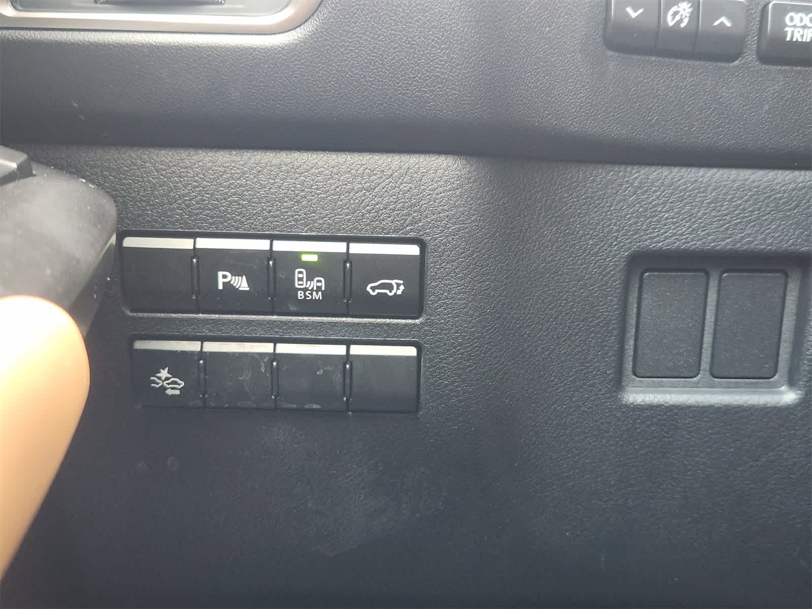 Thumbnail: 2017 Lexus NX - 21