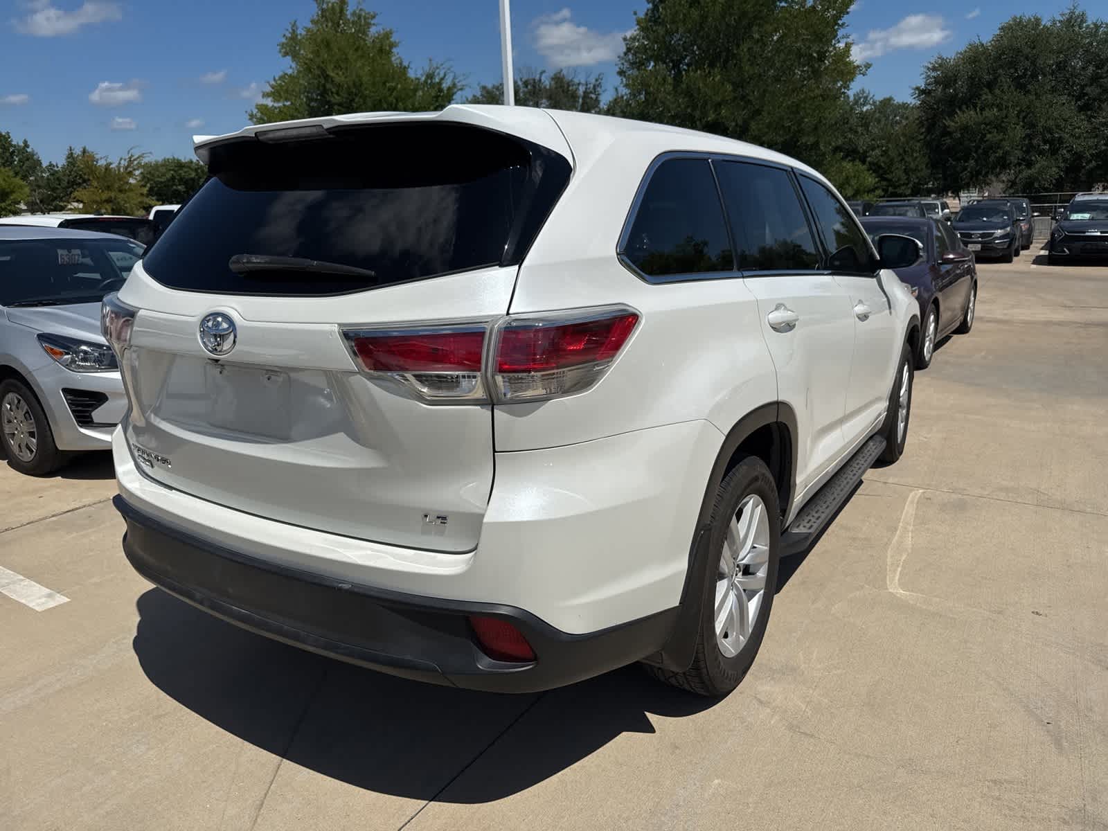 Thumbnail: 2015 Toyota Highlander - 7