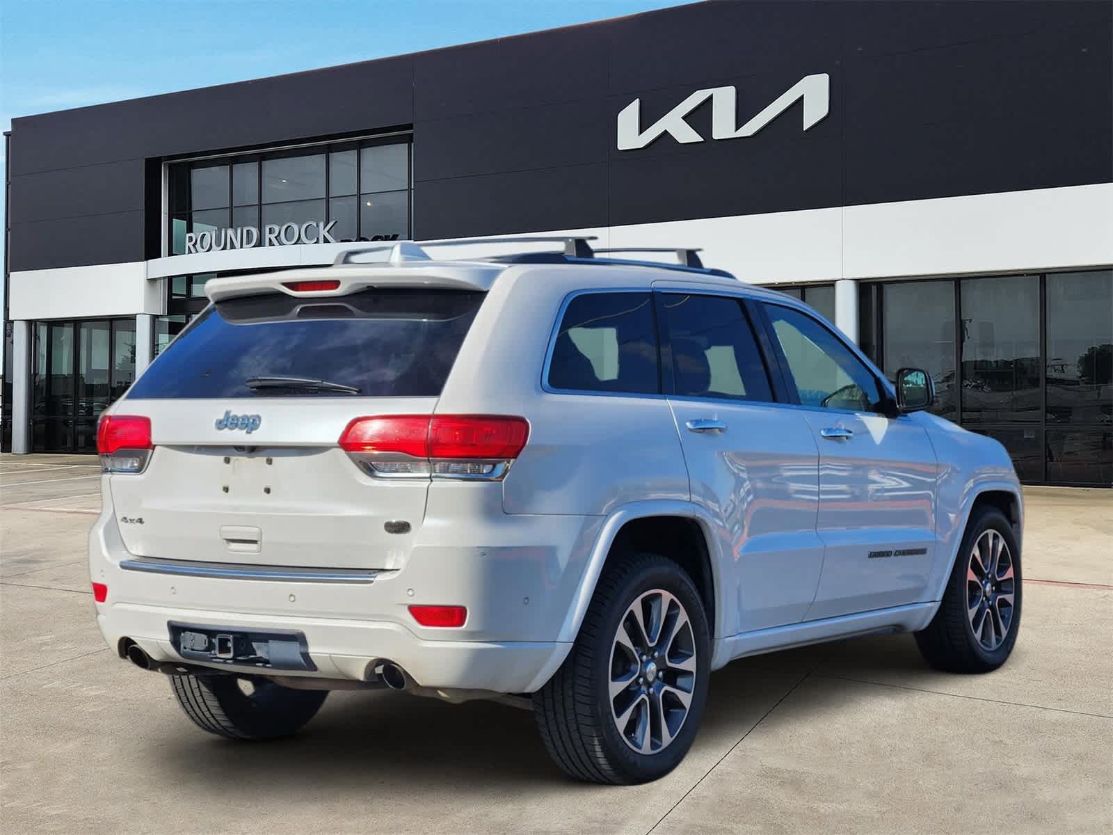 Thumbnail: 2017 Jeep Grand Cherokee - 5