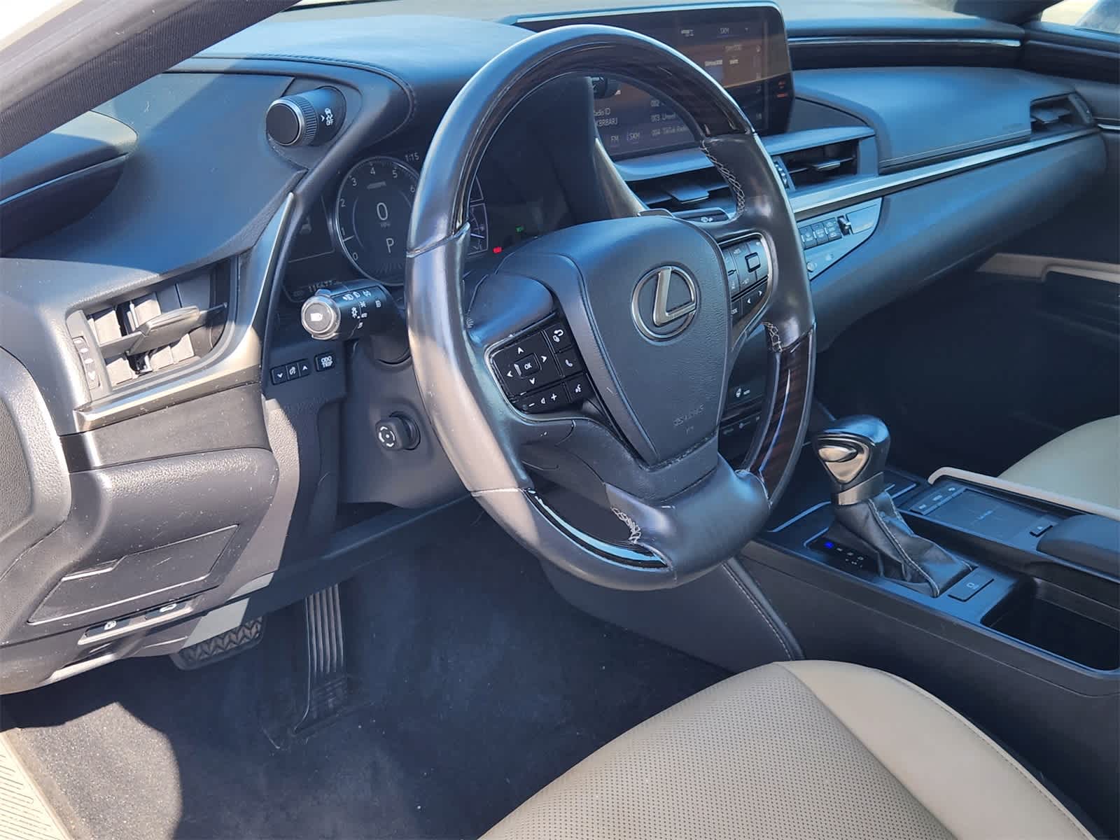 2021 Lexus ES 350 photo 2