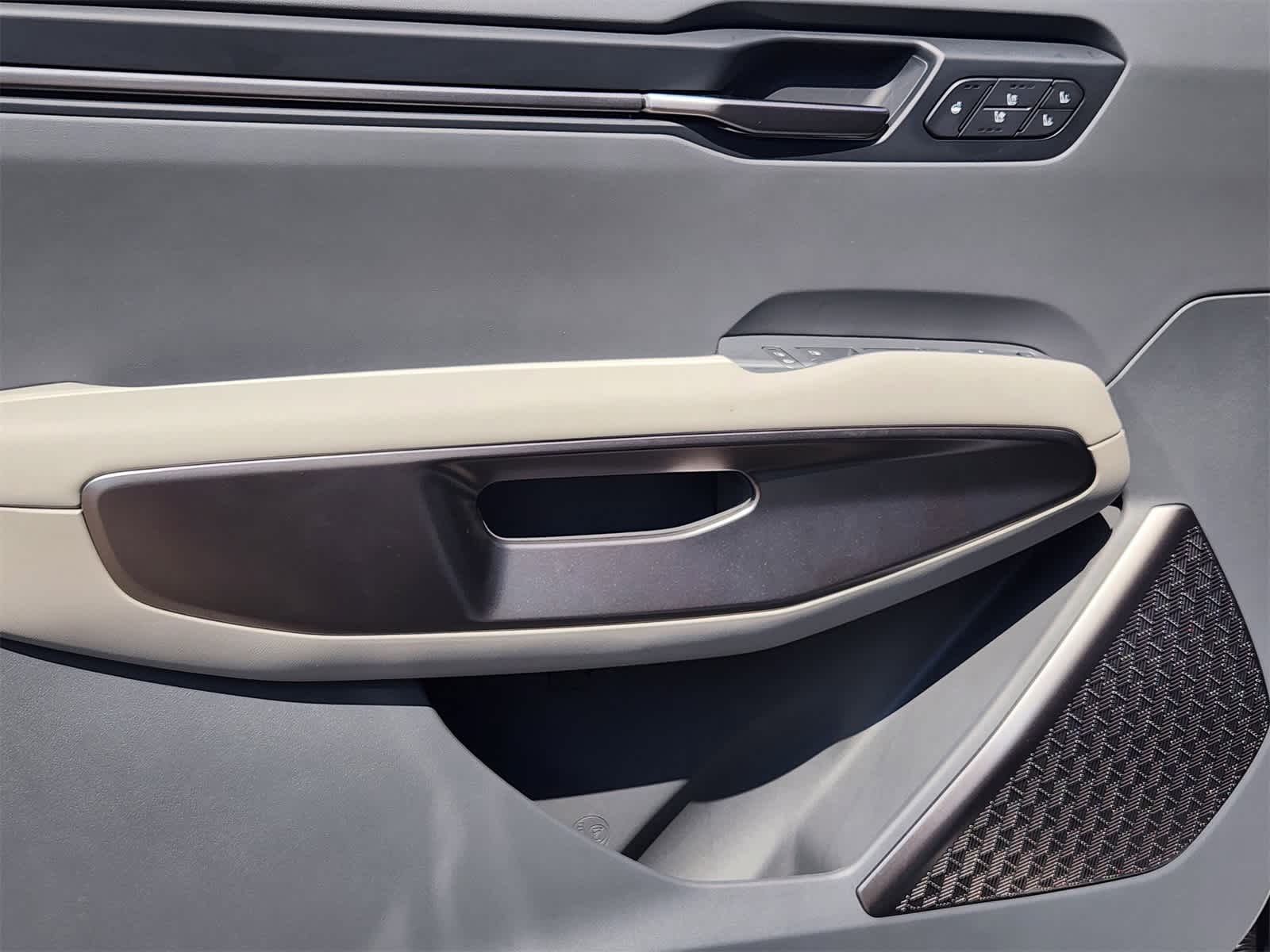 Thumbnail: 2026 Kia EV9 - 19