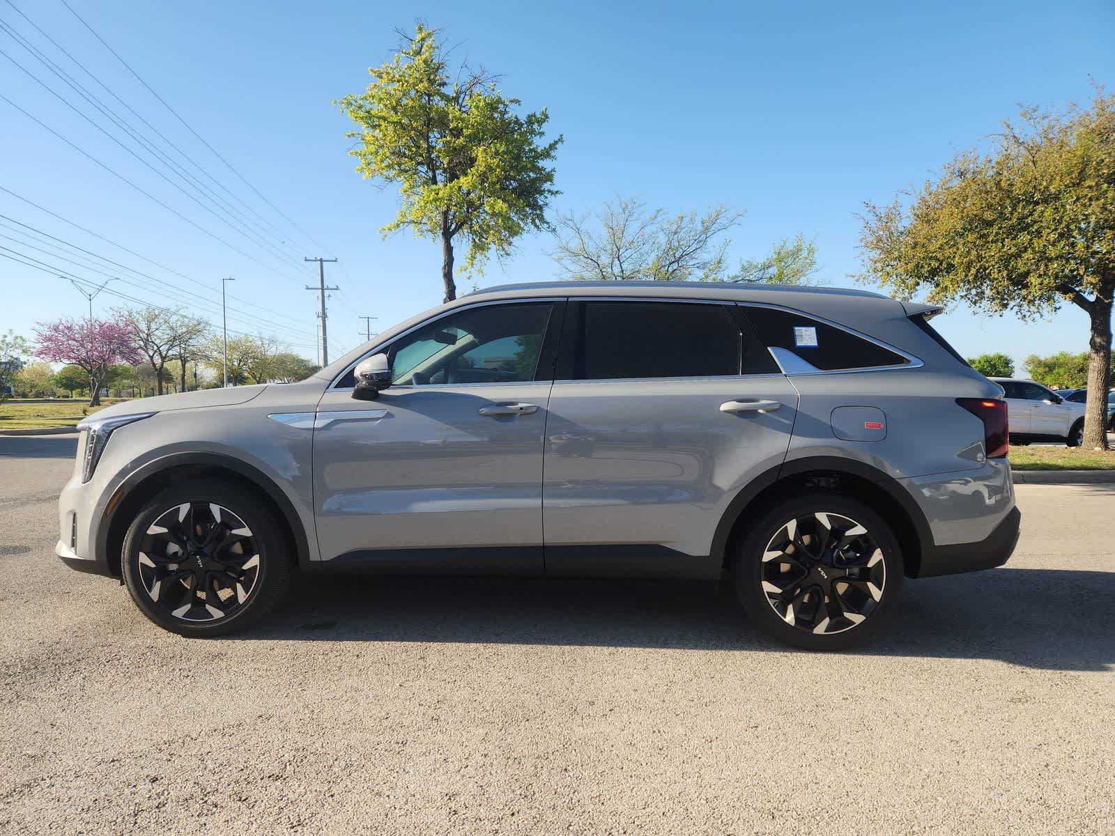 Thumbnail: 2026 Kia Sorento - 4