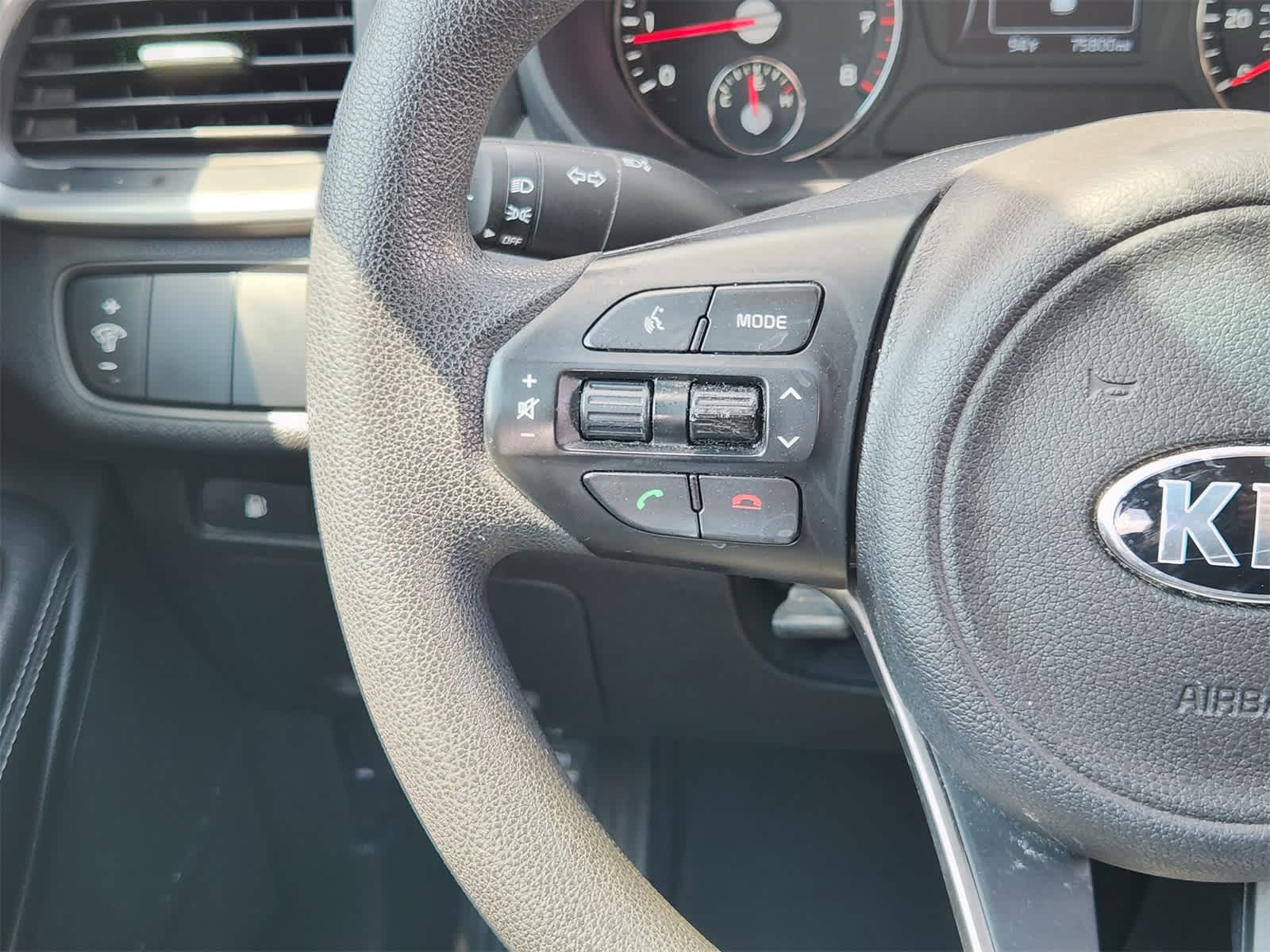 Thumbnail: 2016 Kia Sorento - 25