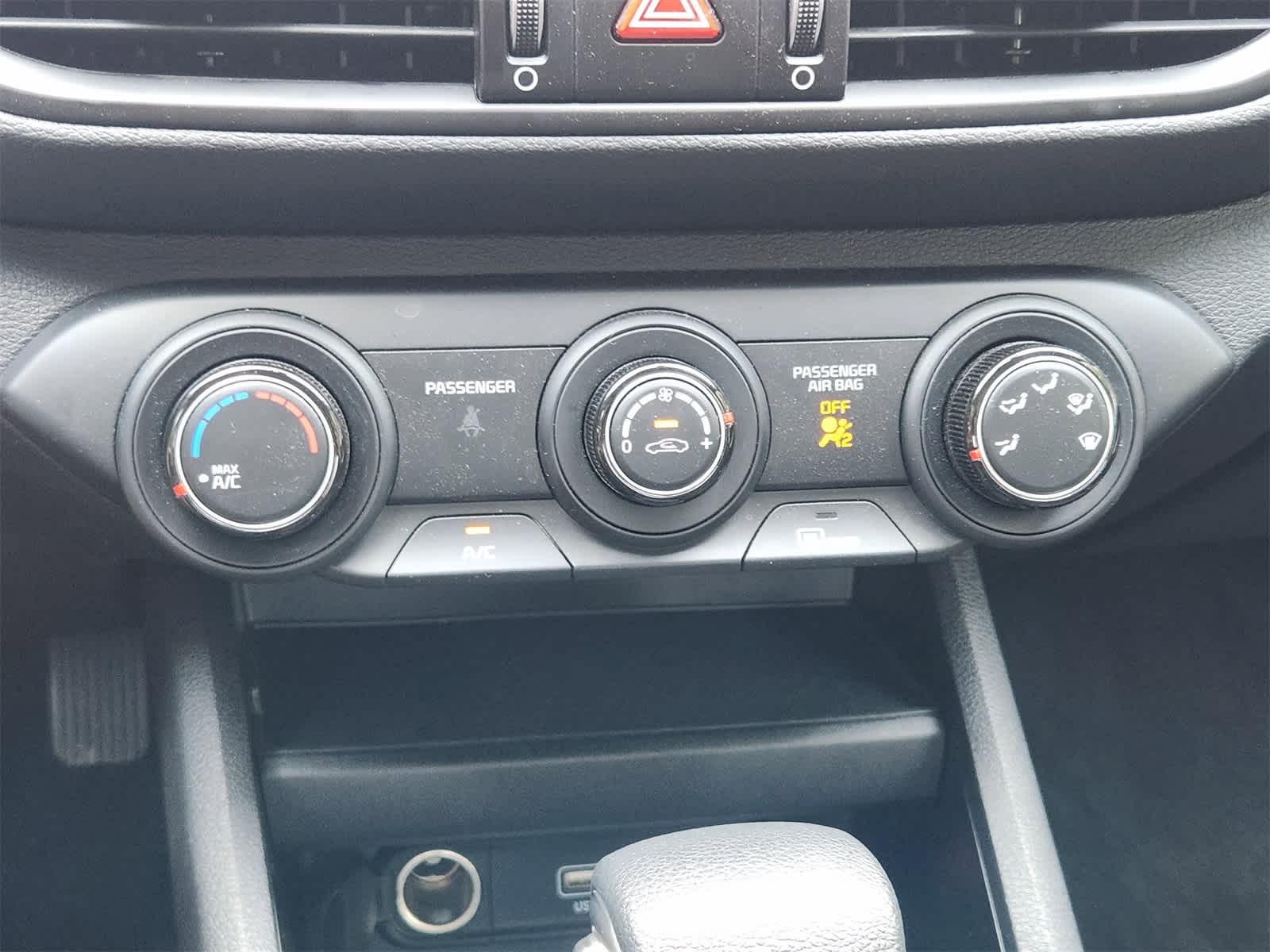 Thumbnail: 2025 Kia K5 - 16